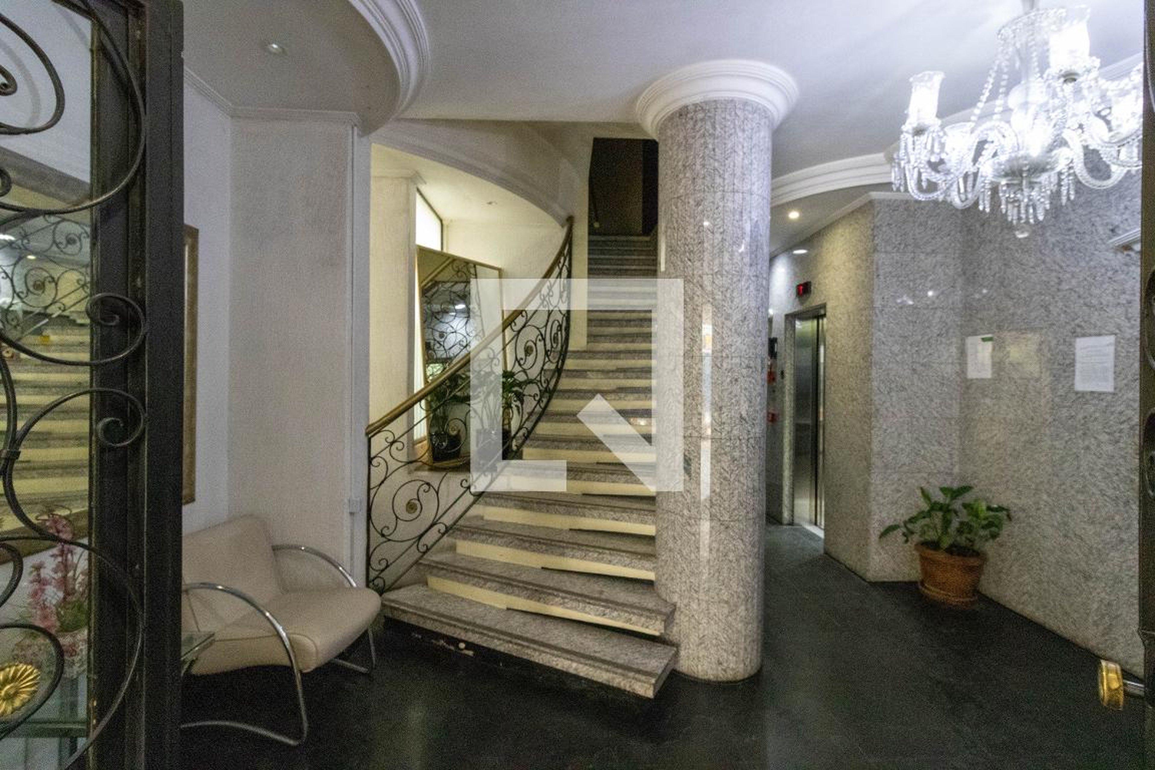 Hall de entrada - Edifício Jardim Sevigne-Blocos B C D e