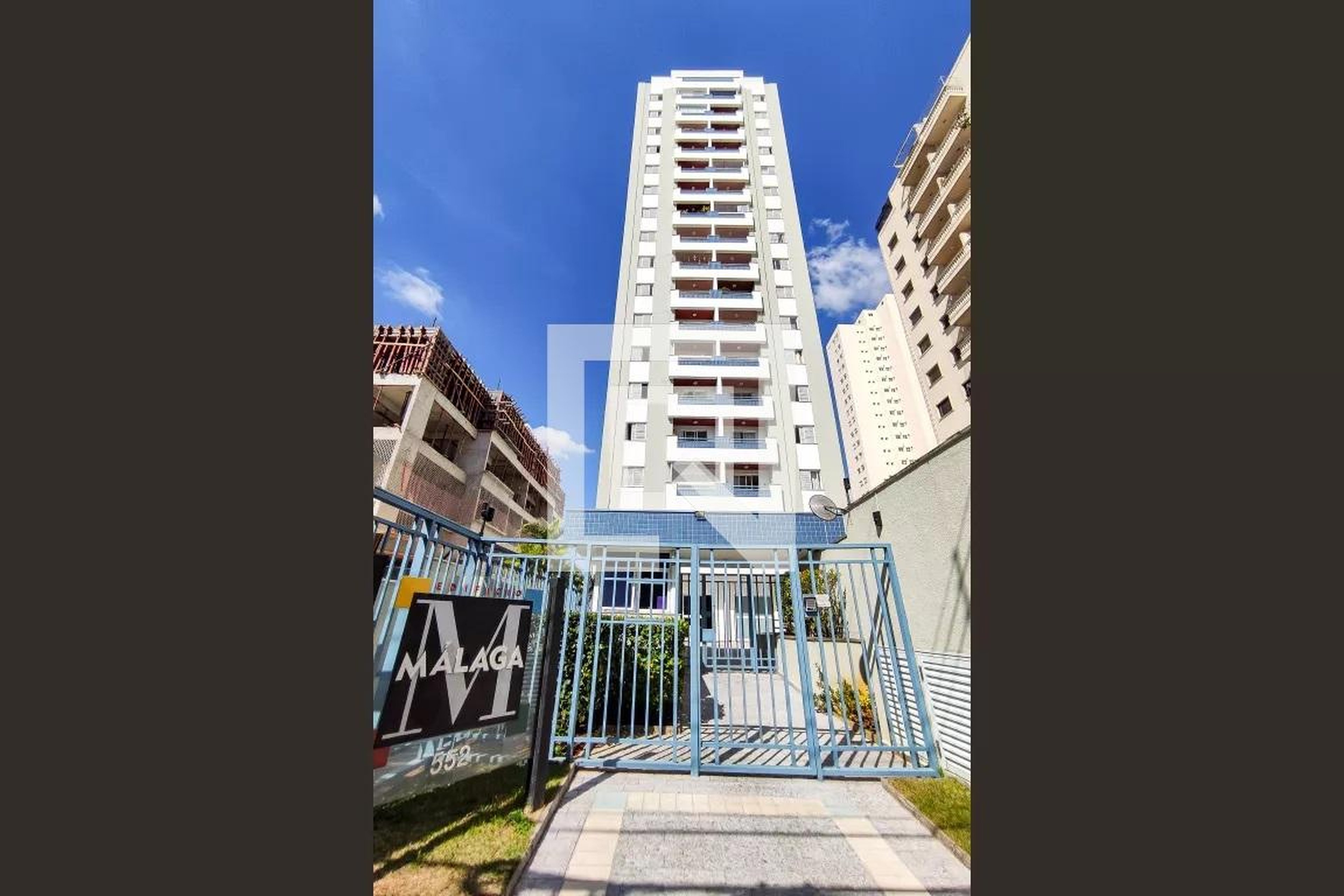 Fachada do Prédio Condomínio MALAGA