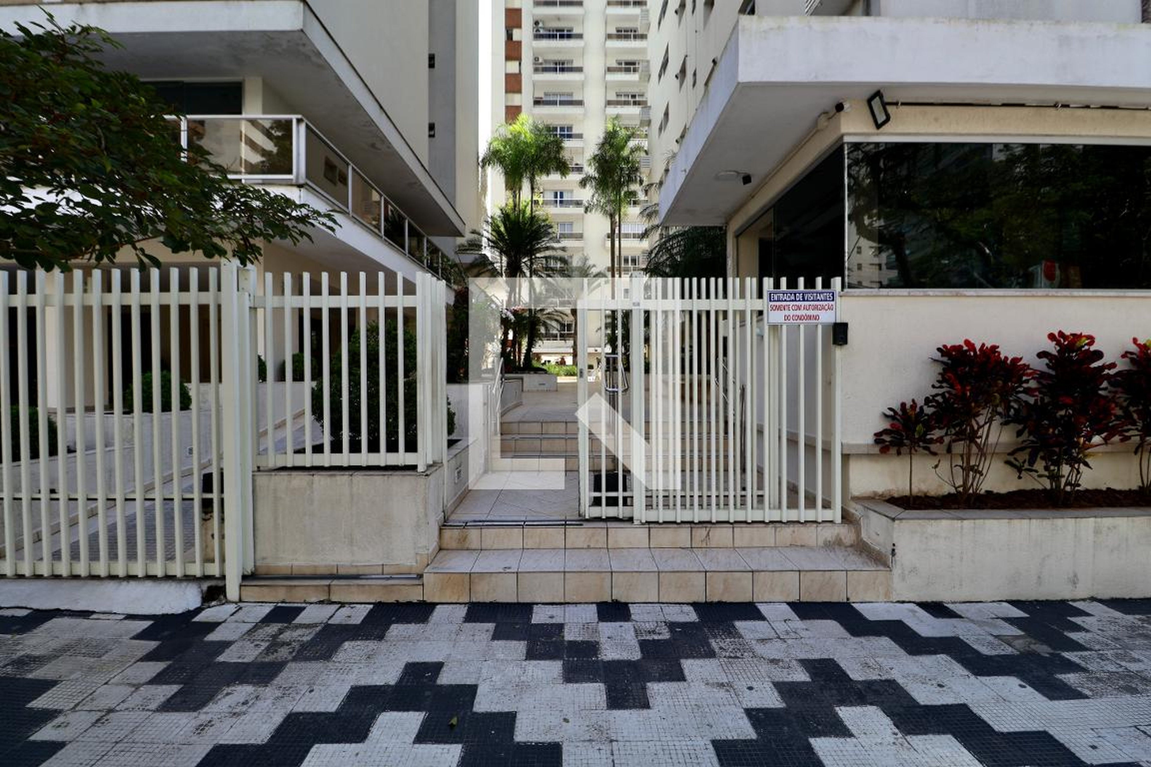 Fachada Condomínio Costa de Espanha