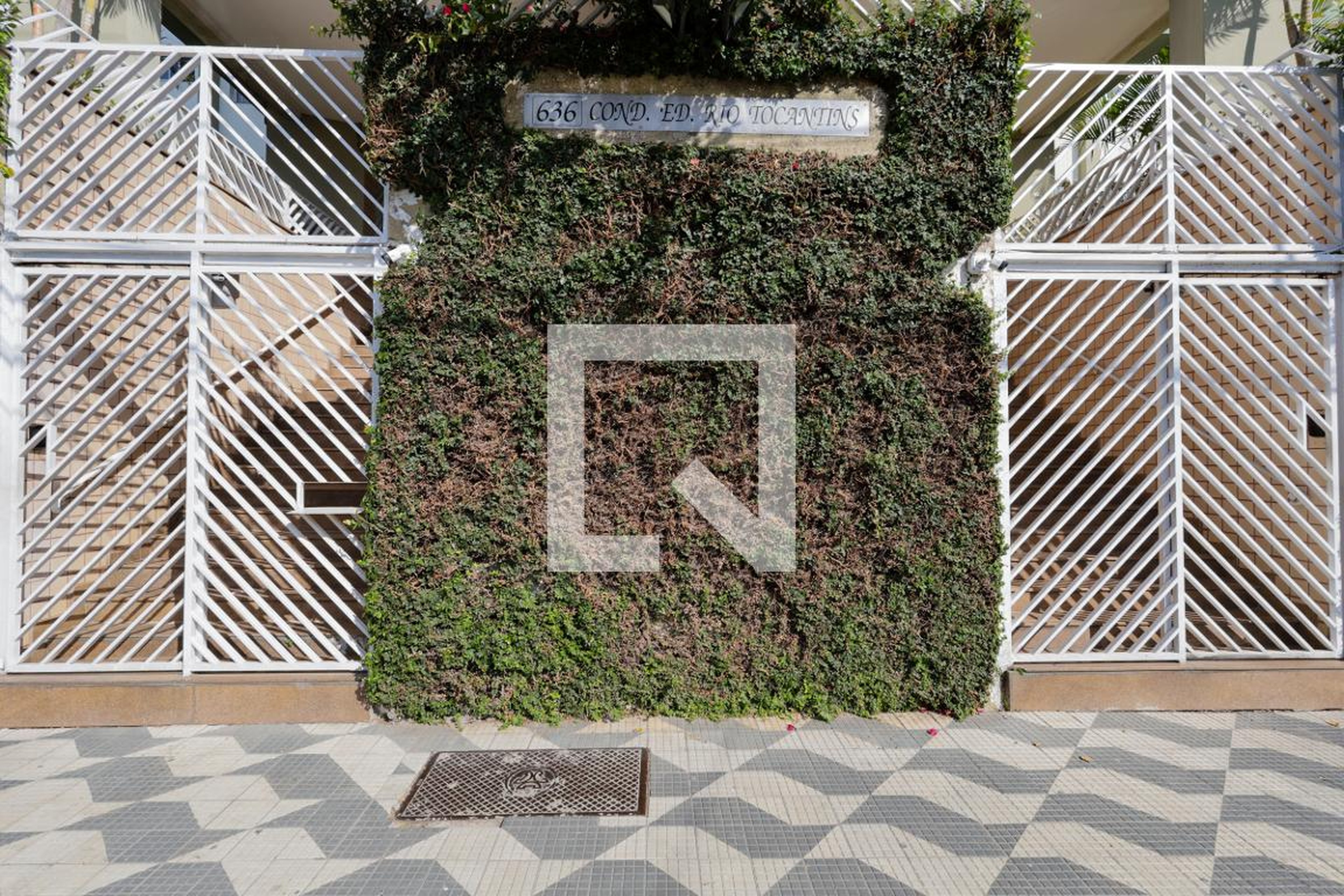 Fachada do condomínio Condomínio em Rua Doutor Gabriel Piza, 6