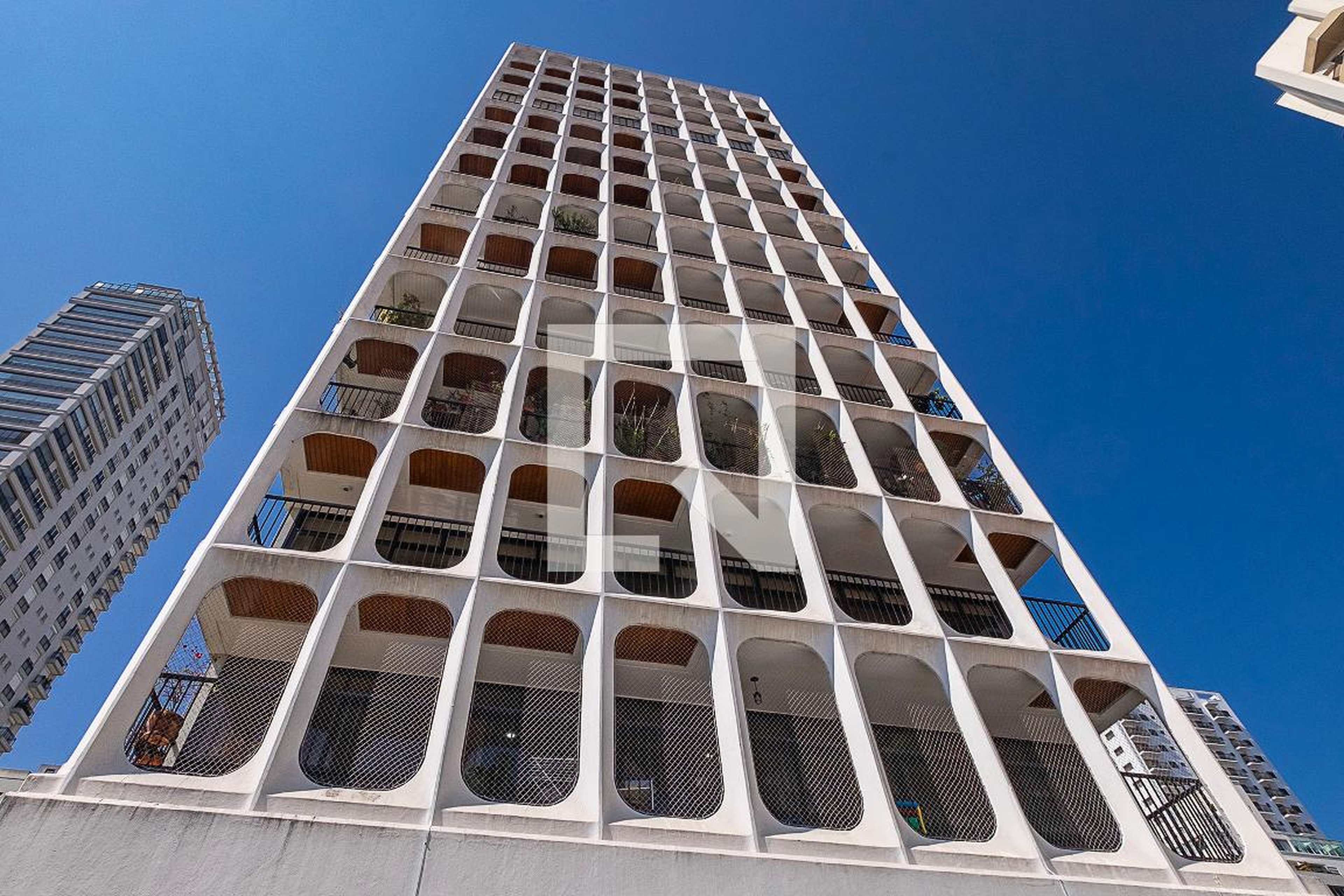 Fachada Condomínio Chateau de Ville