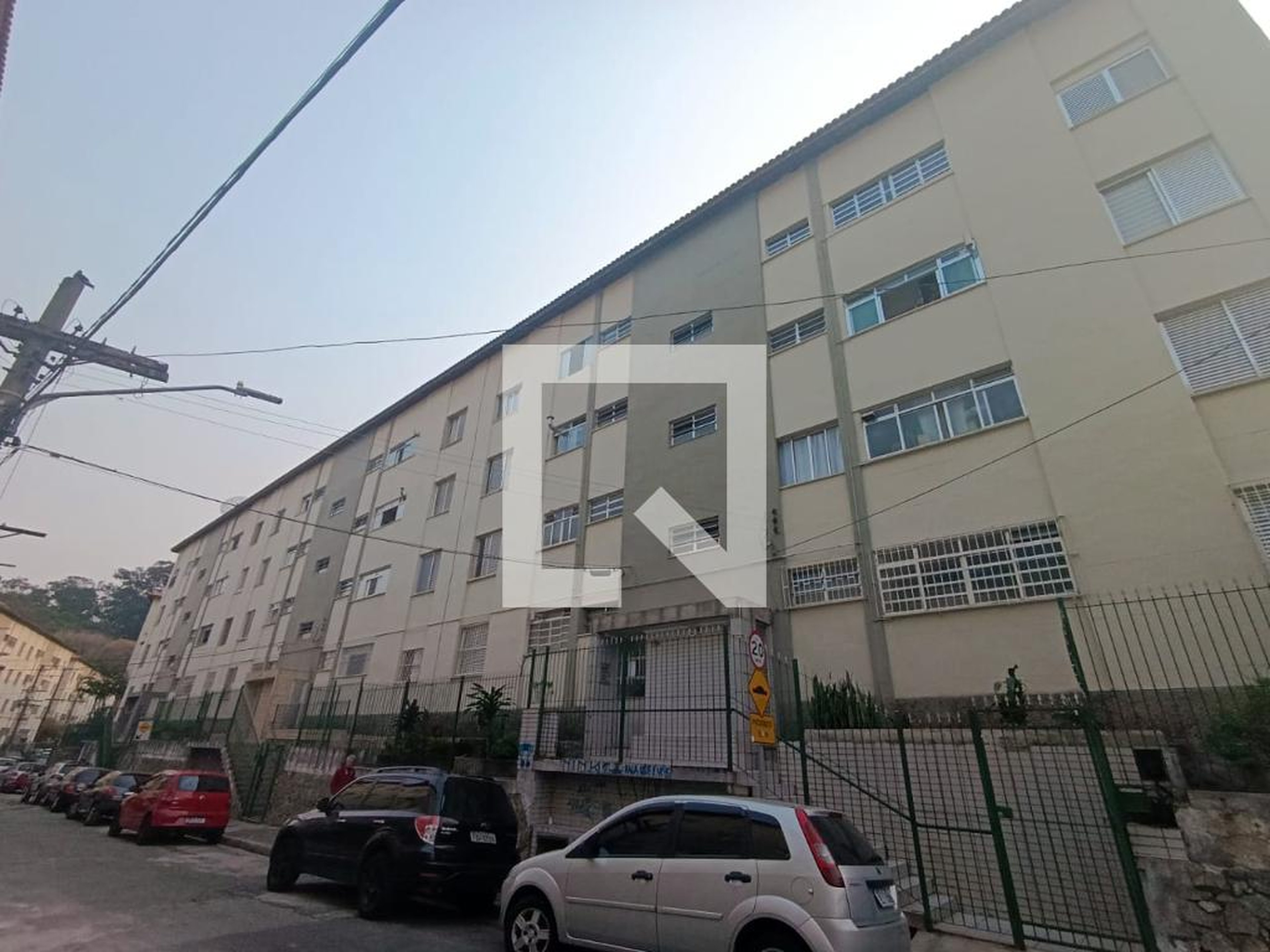 Fachada Condomínio em Rua Doutor Domingos Guedes Cabral, 214