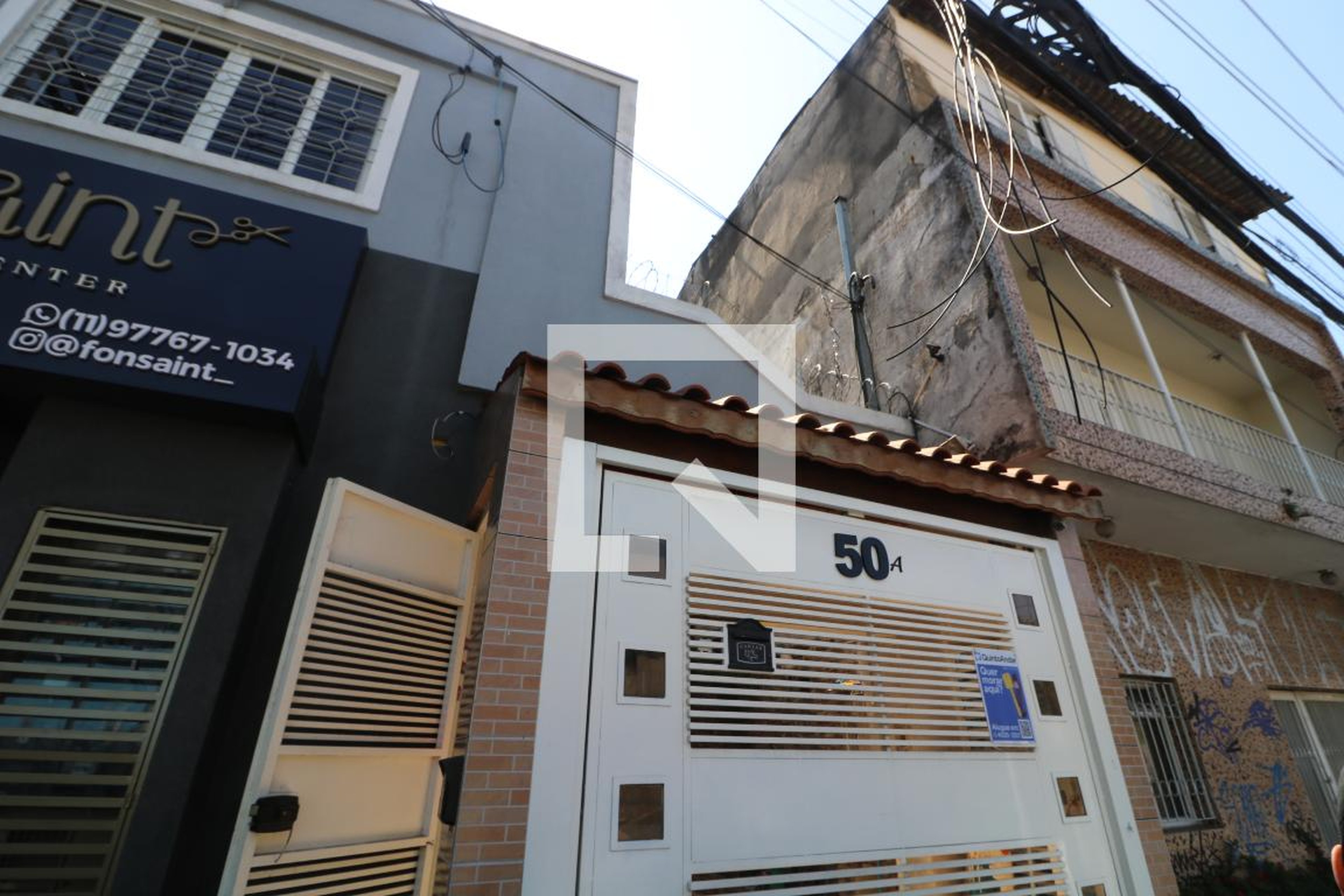 Fachada Condomínio em Rua Paulo Manograsso, 50