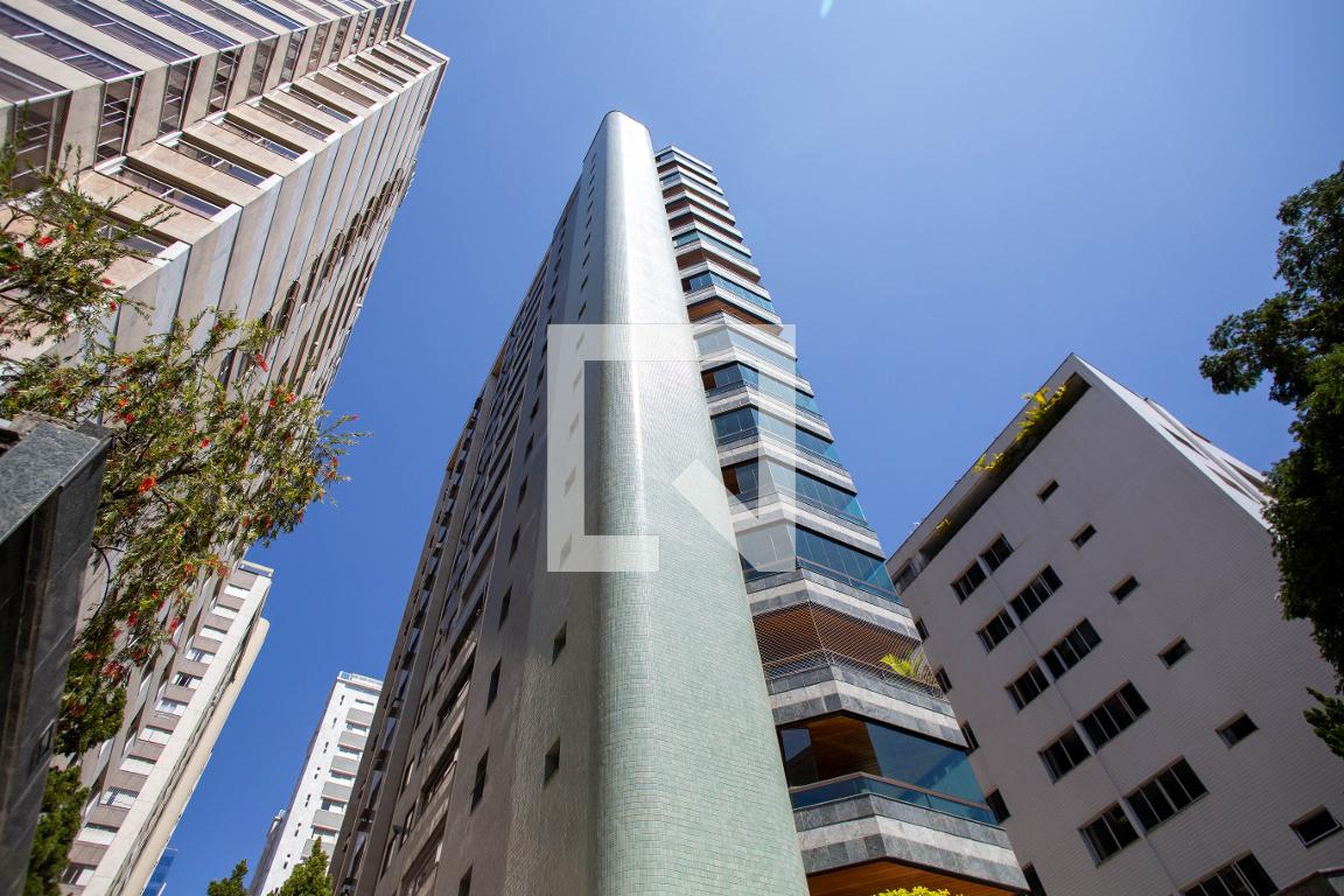 Fachada Condomínio em Rua Antônio de Albuquerque, 1177