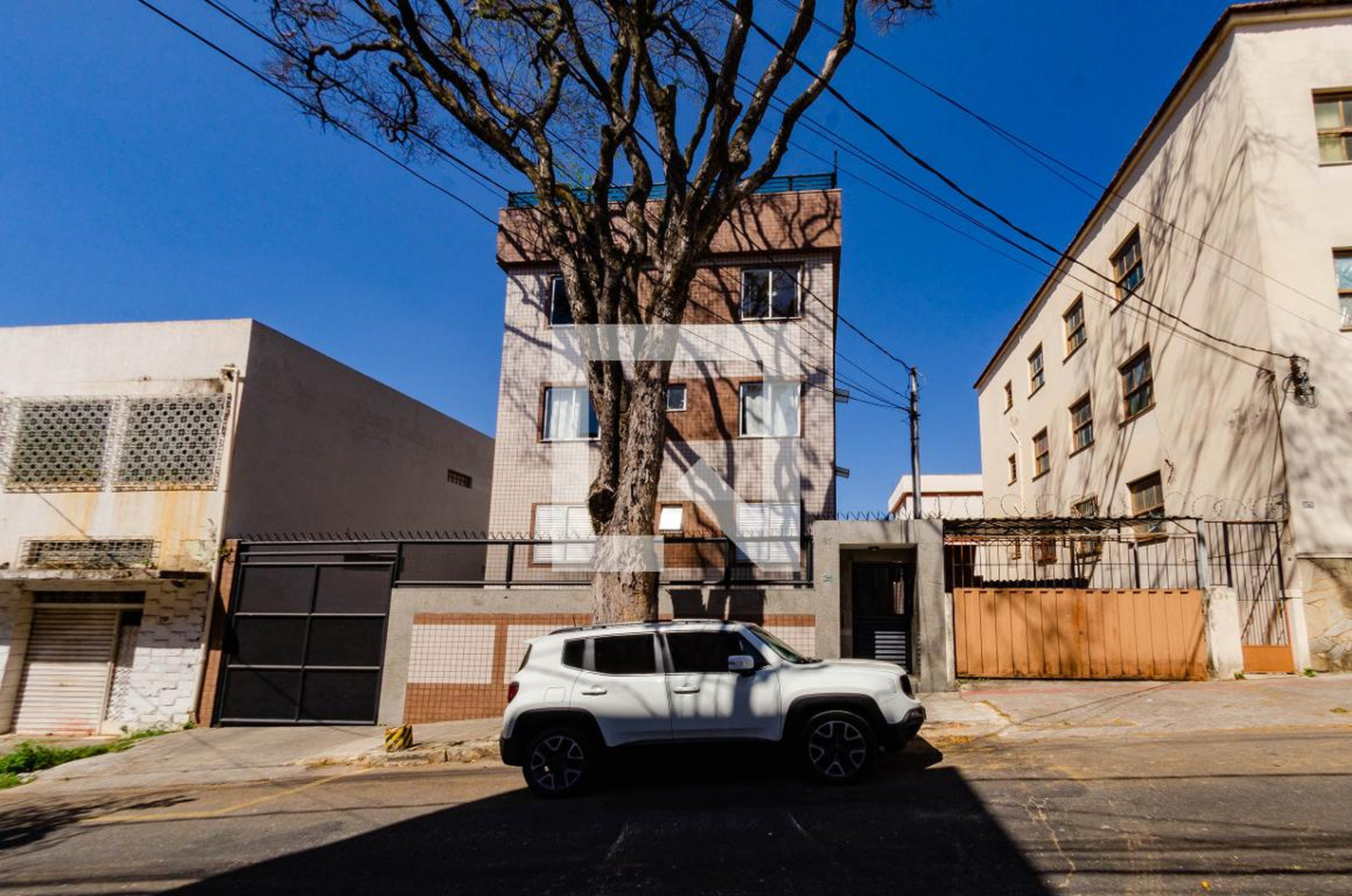 Fachada Condomínio em Rua Esmeralda, 87