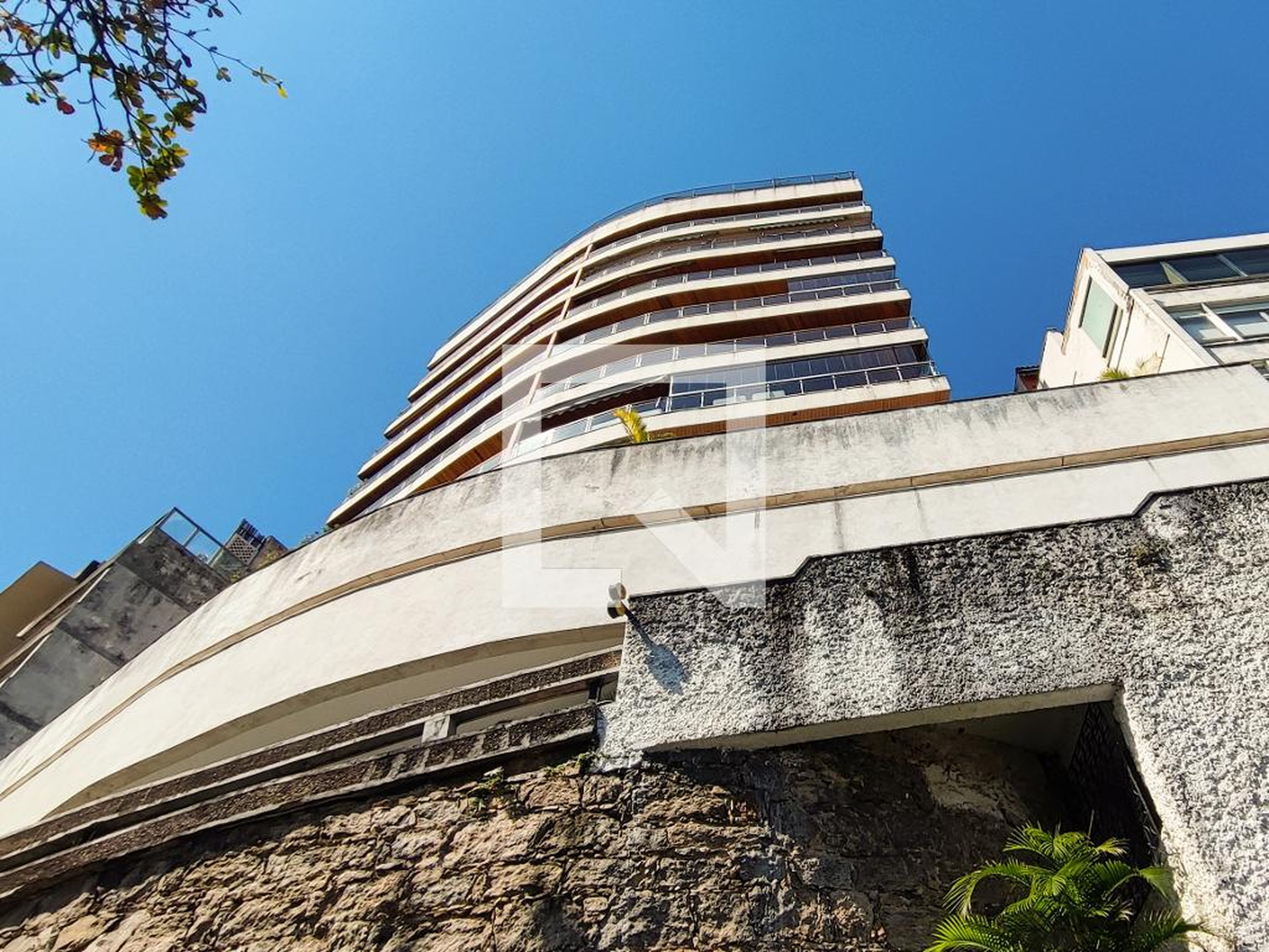 Fachada Condomínio em Rua Tabatinguera, 30