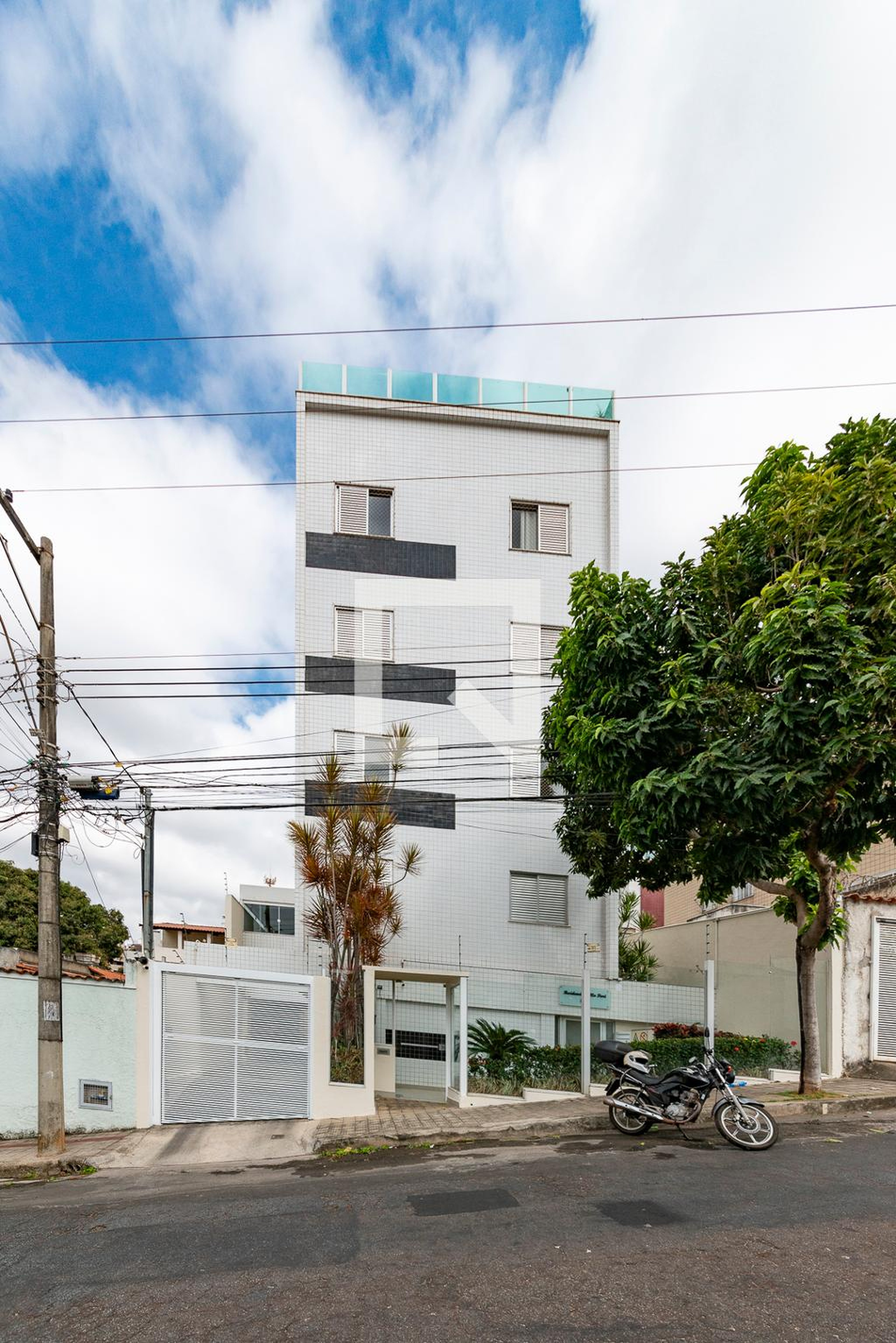 Fachada Condomínio em Rua Euler, 108