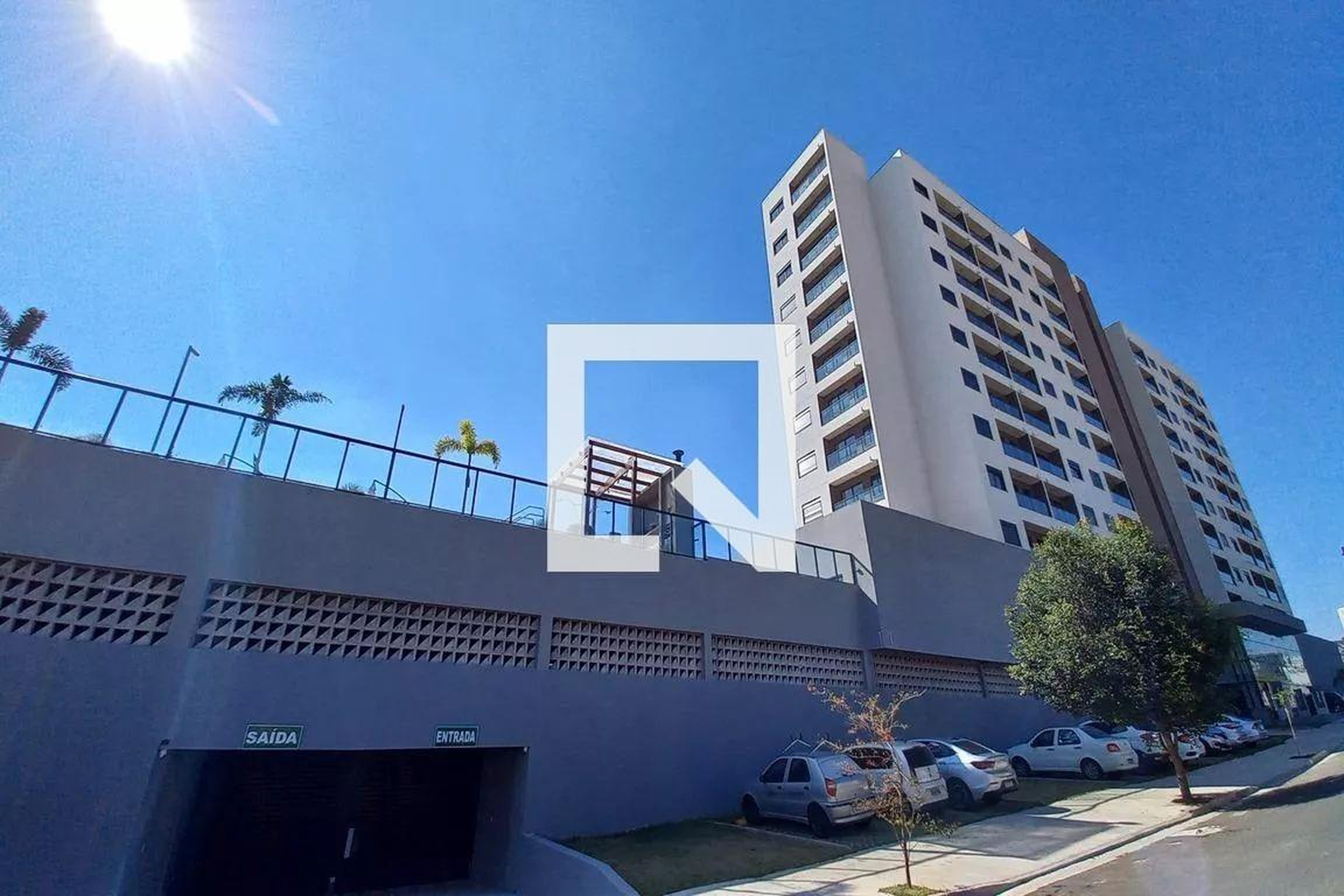 Fachada do Condomínio Condomínio em Rua Padre Bernardo da Silva, 1301