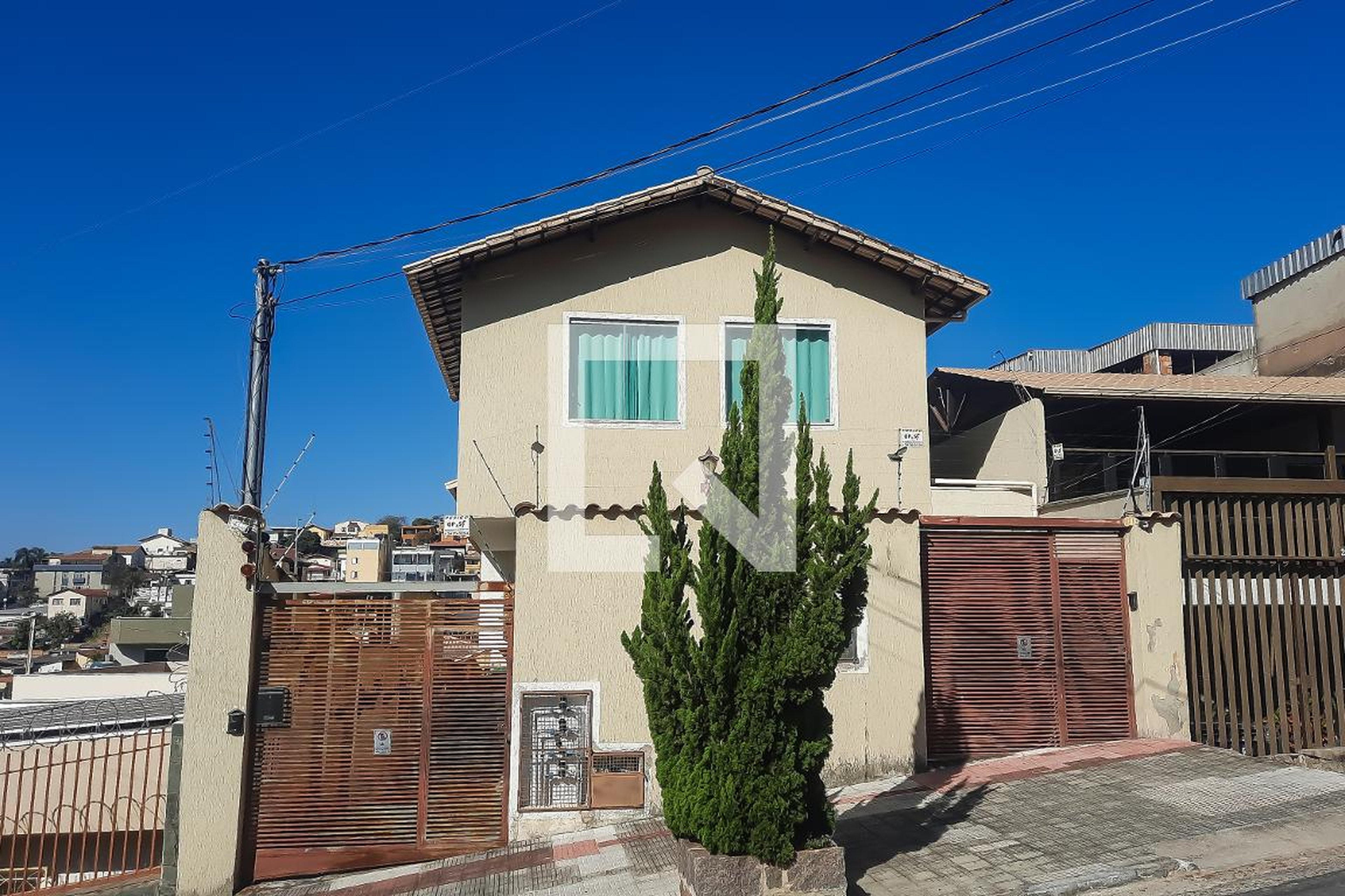 Fachada Condomínio em Rua Senhora da Conceição, 300