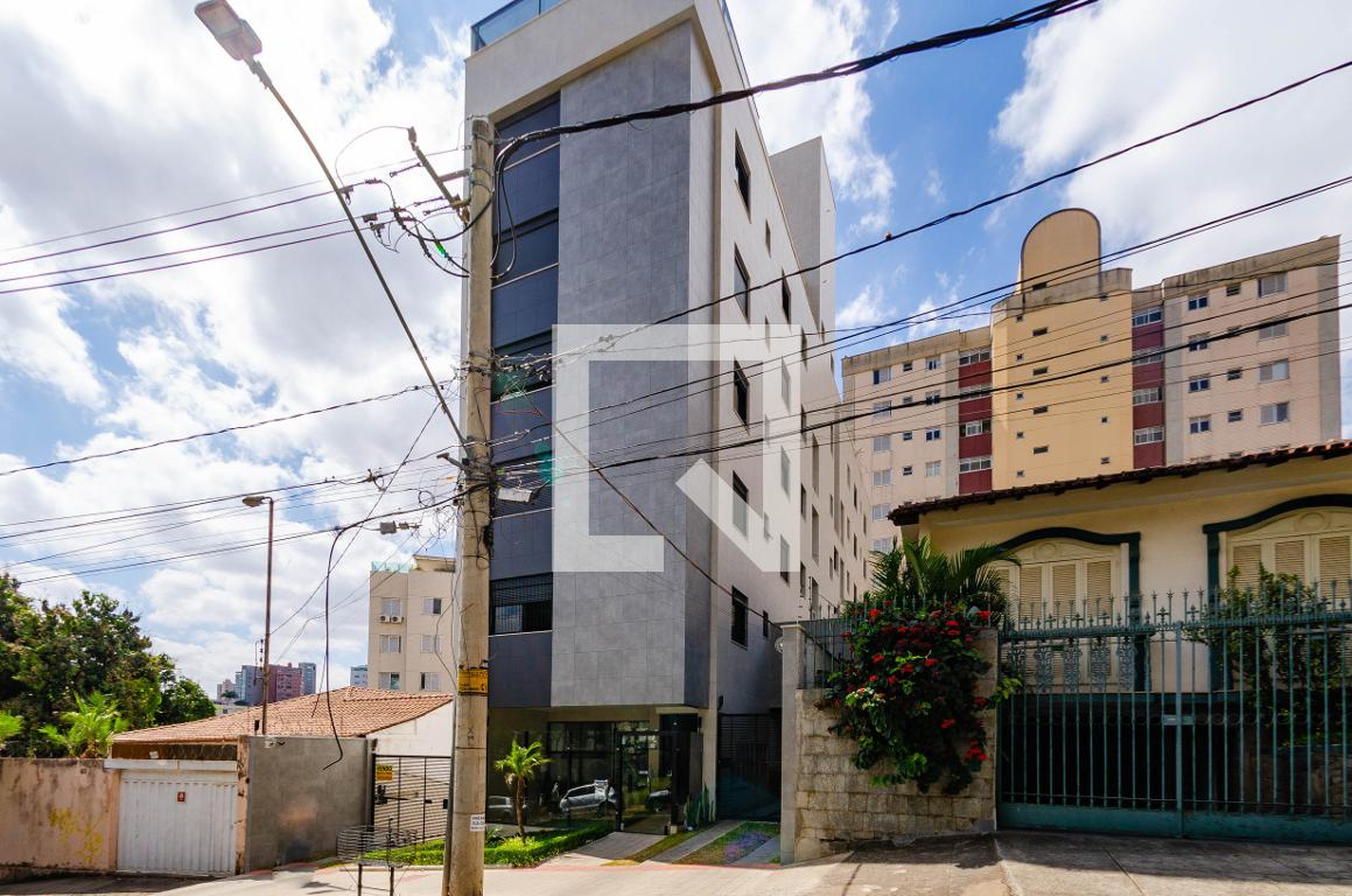 Fachada Condomínio em Rua Oscar Trompowsky, 75