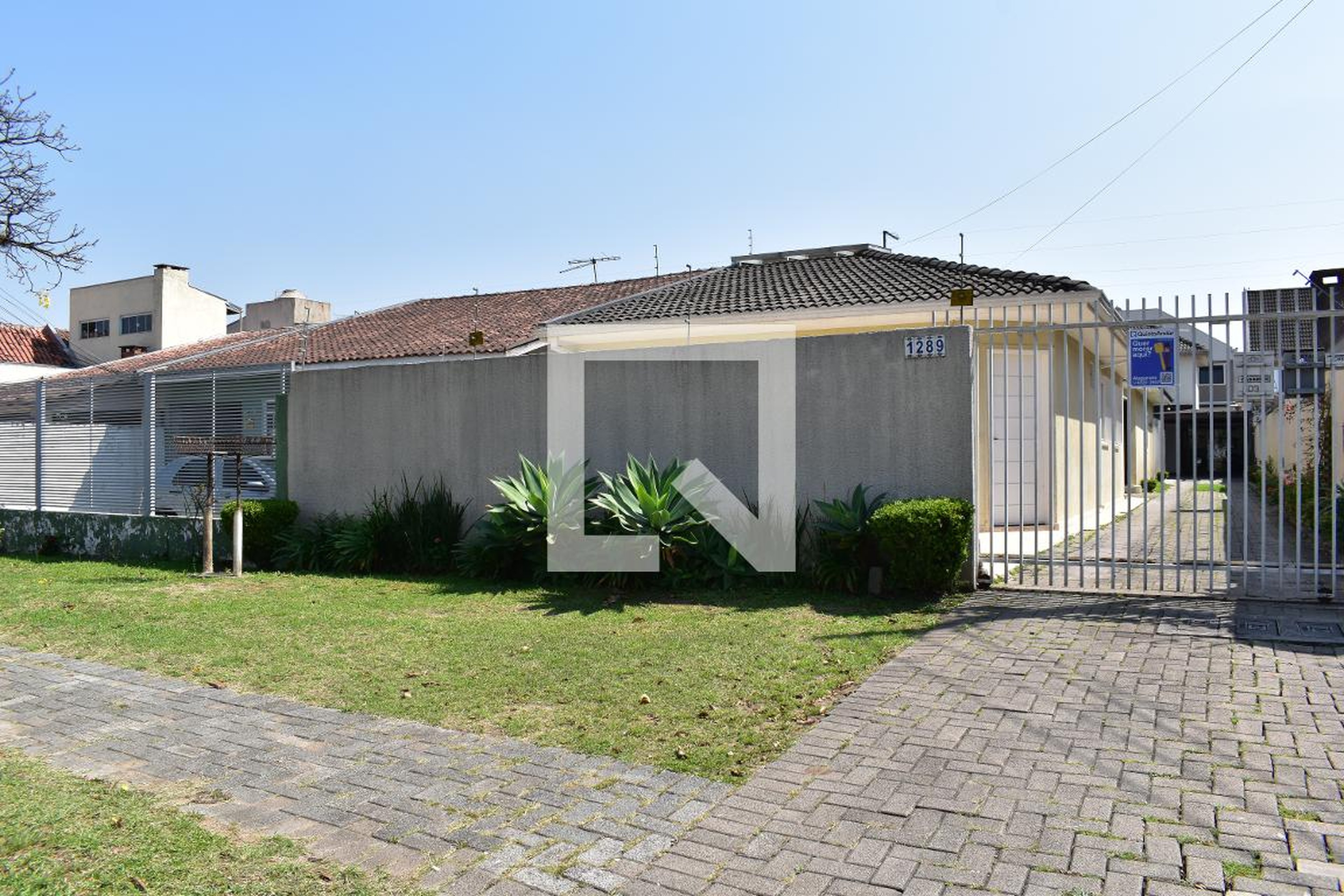 Fachada do condomínio Condomínio em Rua Marco Polo, 1289