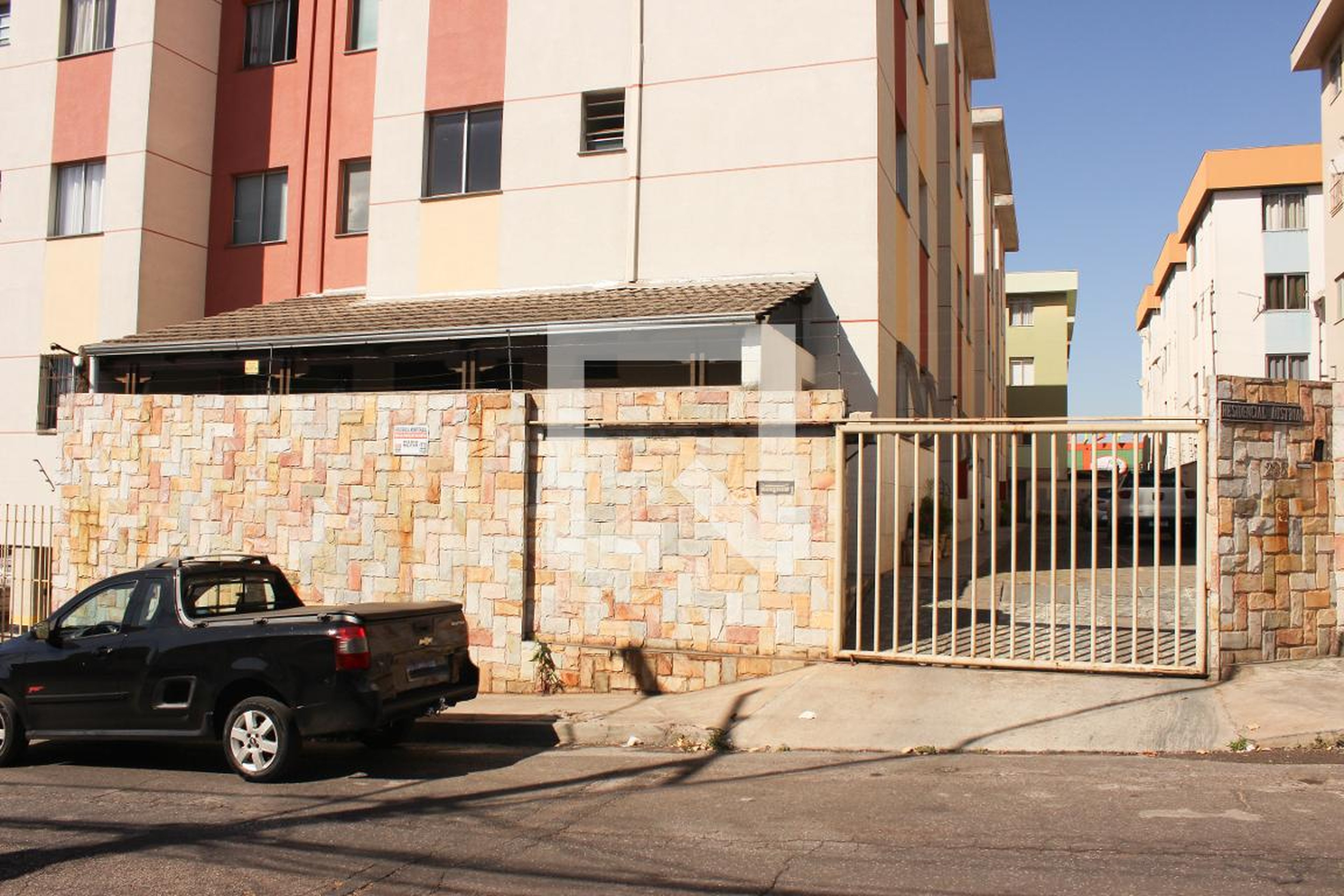 Fachada Condomínio em Rua Ascendino Diniz, 225