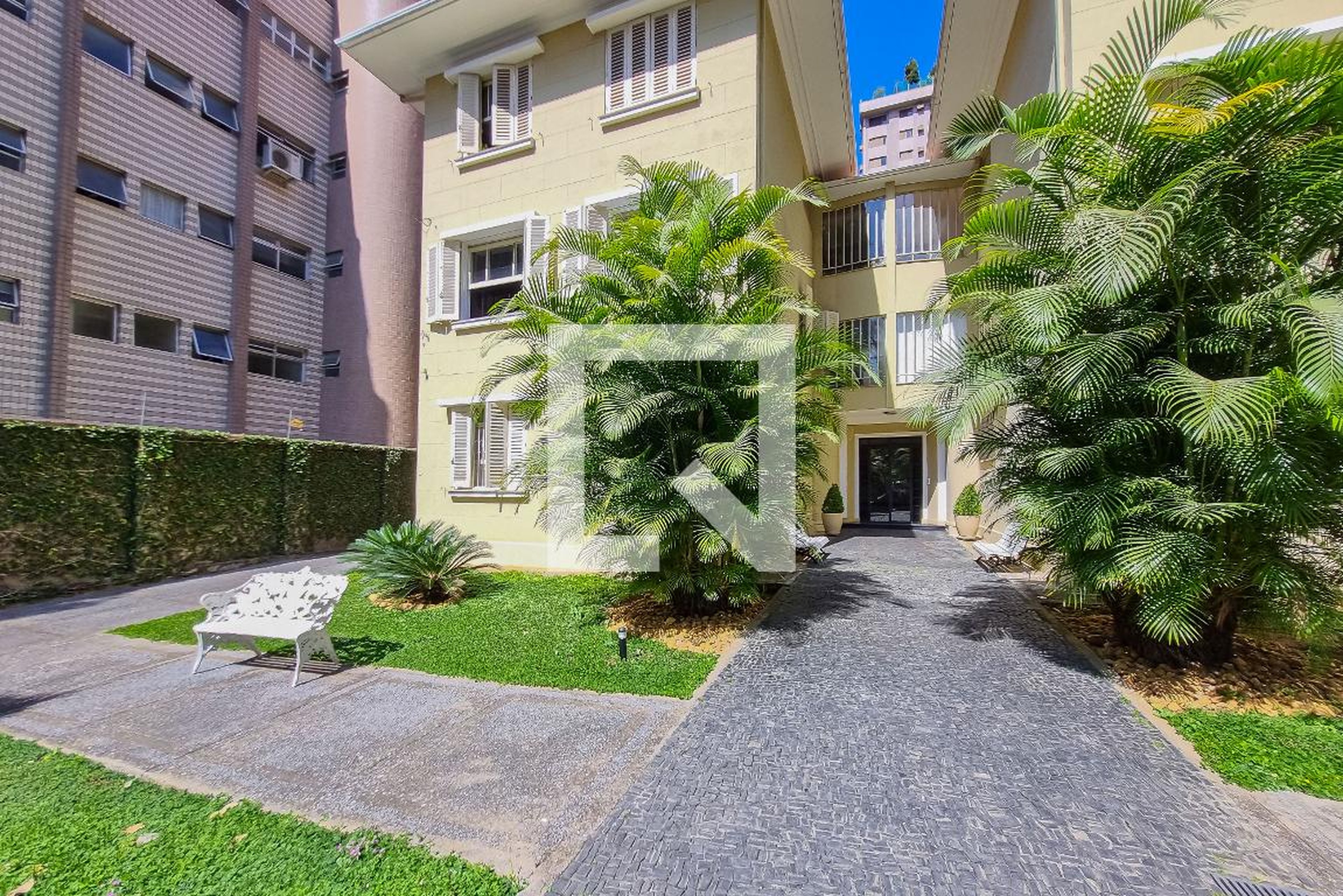 Área Externa Condomínio em Rua Felipe dos Santos, 63