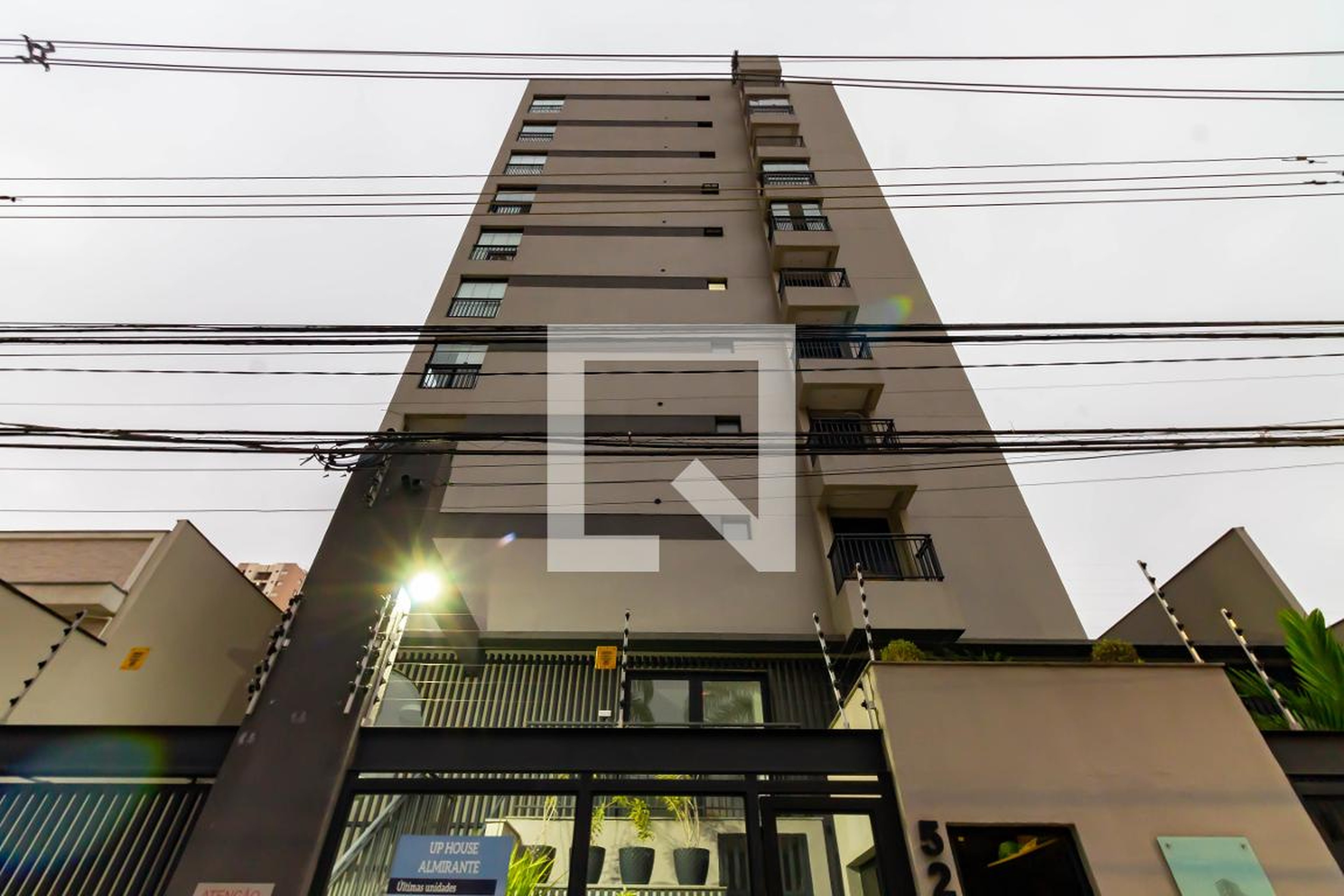 Fachada do Prédio Condomínio UP House Almirante 2M