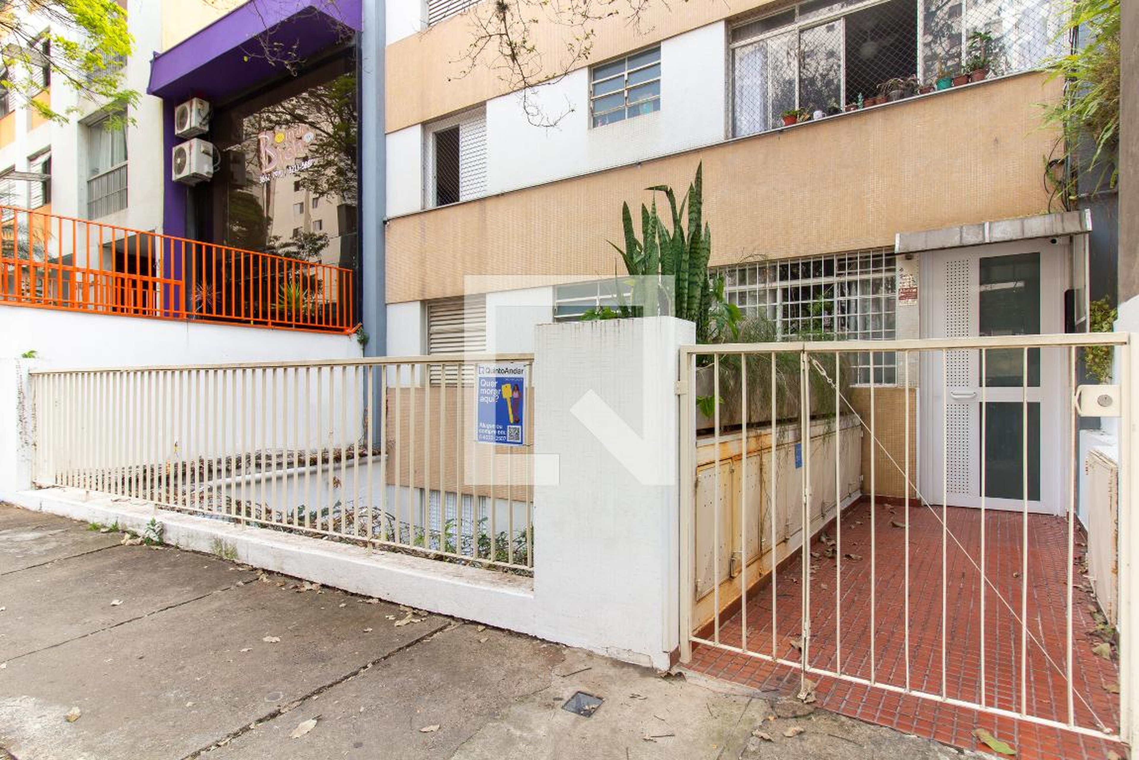 Fachada Condomínio em Rua Apinajés, 854