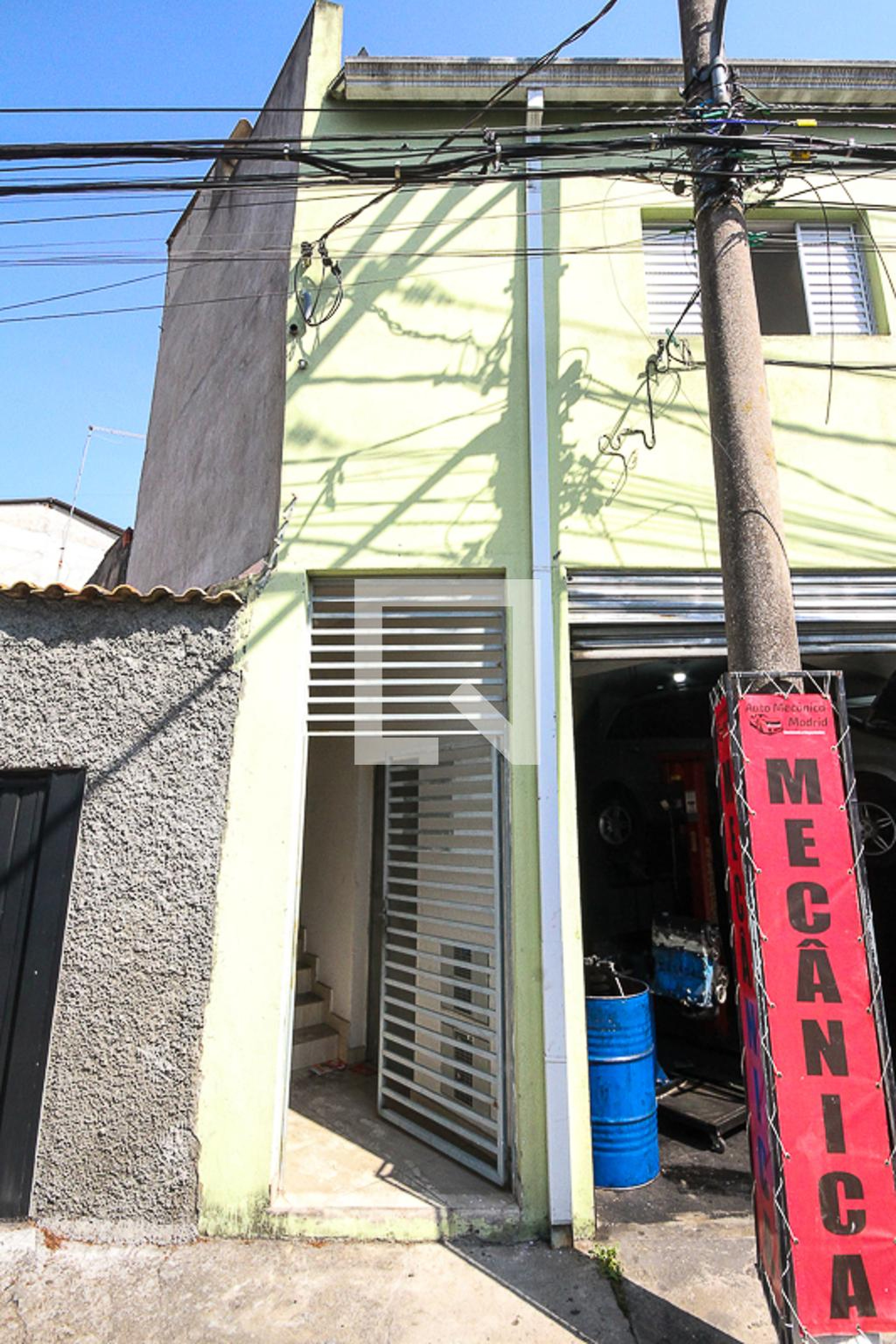 Fachada Condomínio em Rua Francisco Dias Rocha, 222