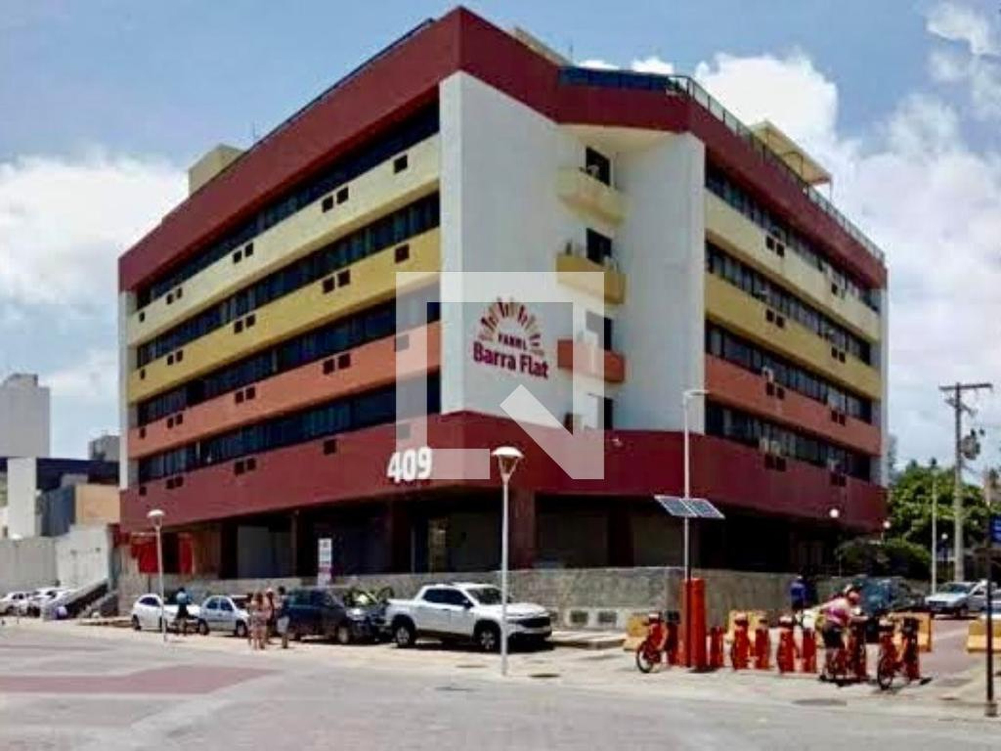 Fachada Condomínio Farol Barra Flat