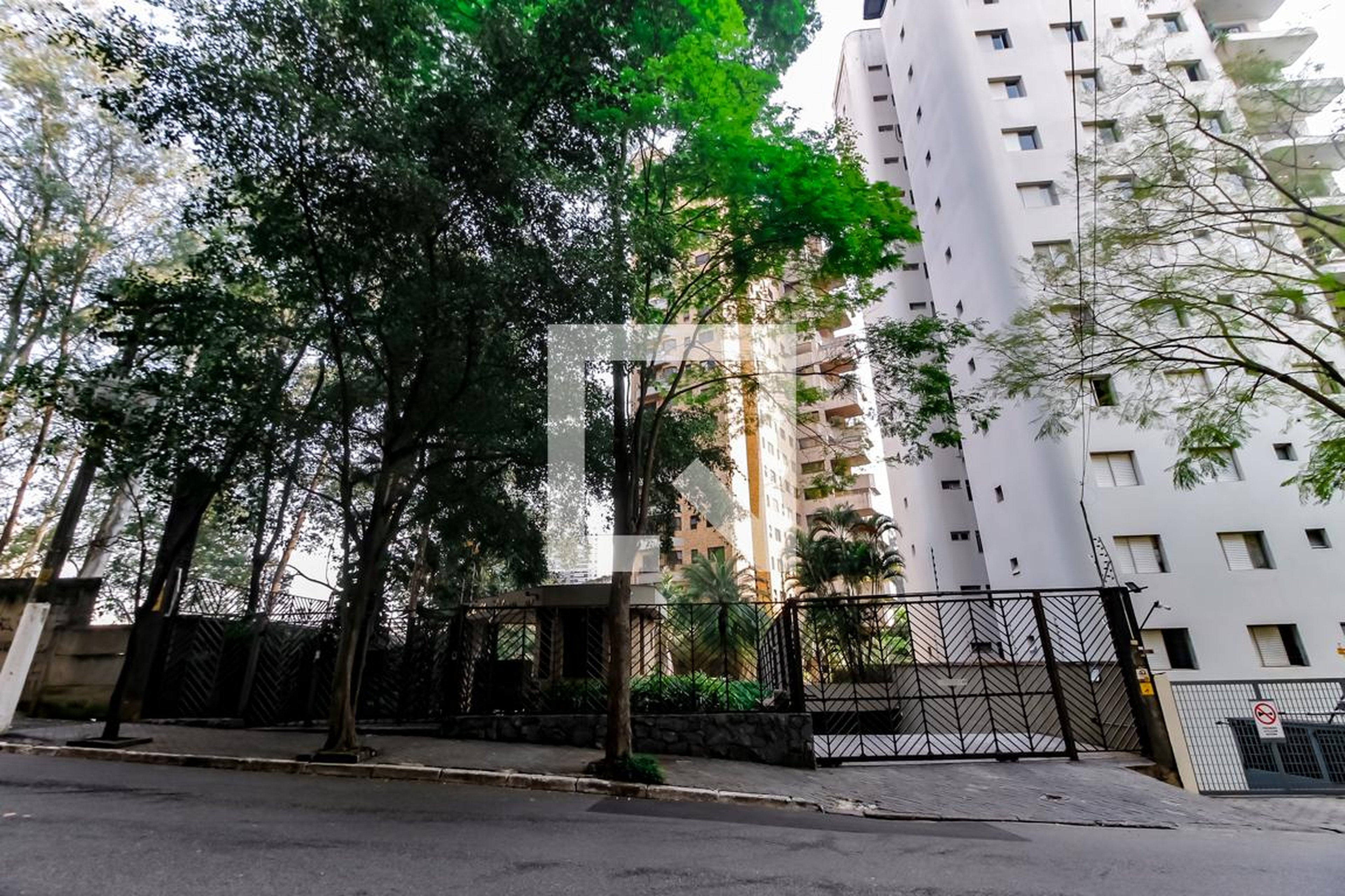 Fachada do Prédio Condomínio New Orleans