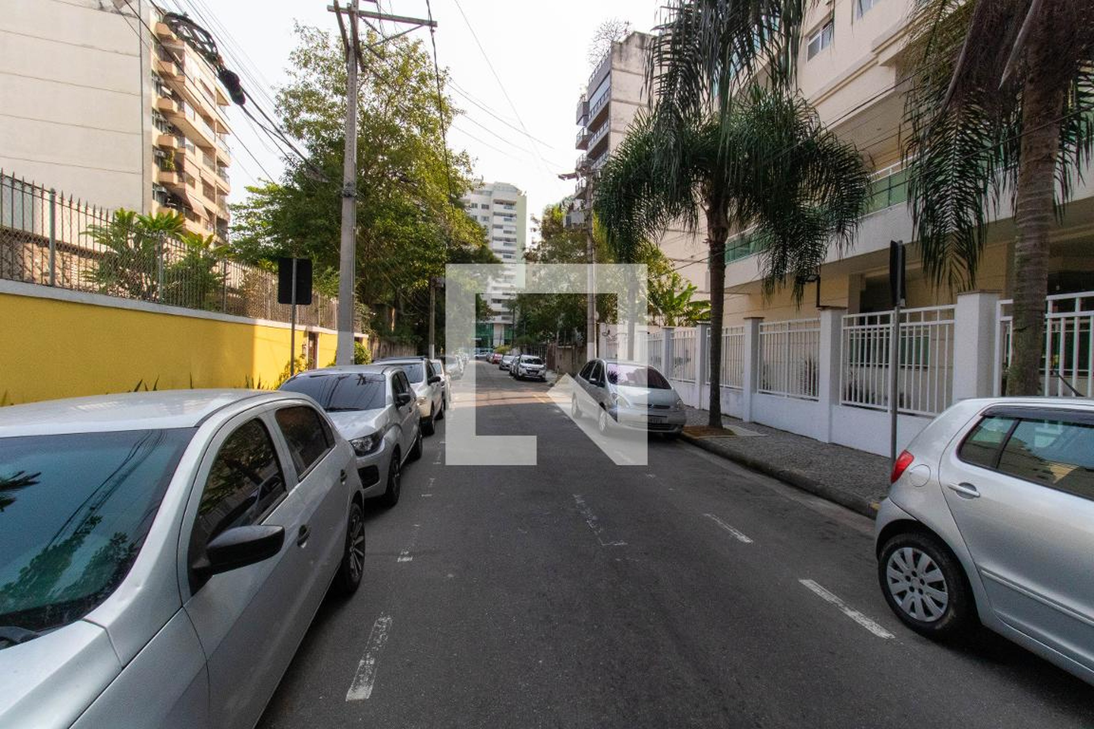 Fachada Condomínio em Rua Nossa Senhora Auxiliadora, 15