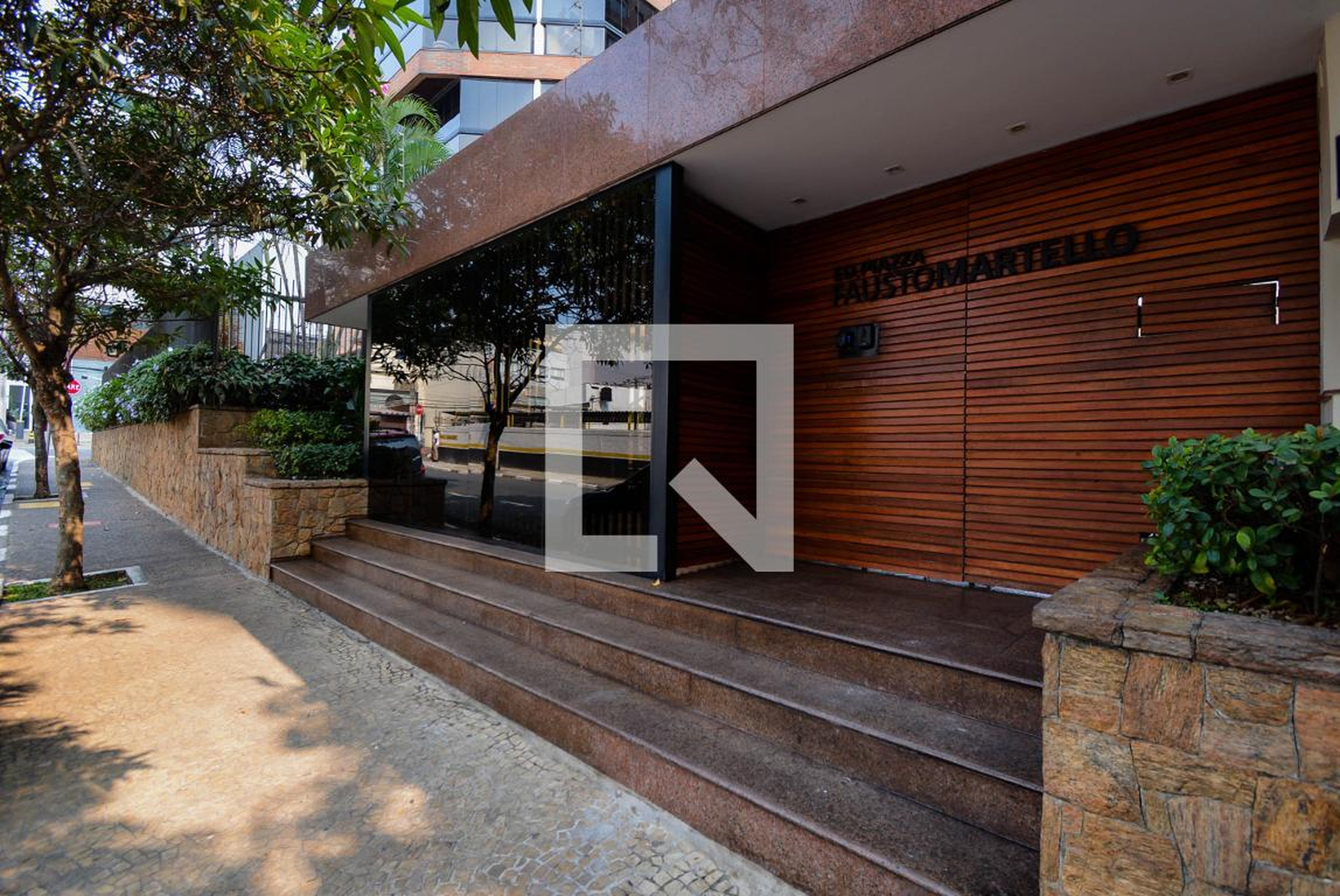 Fachada do Condomínio Edifício Piazza Fausto Martello