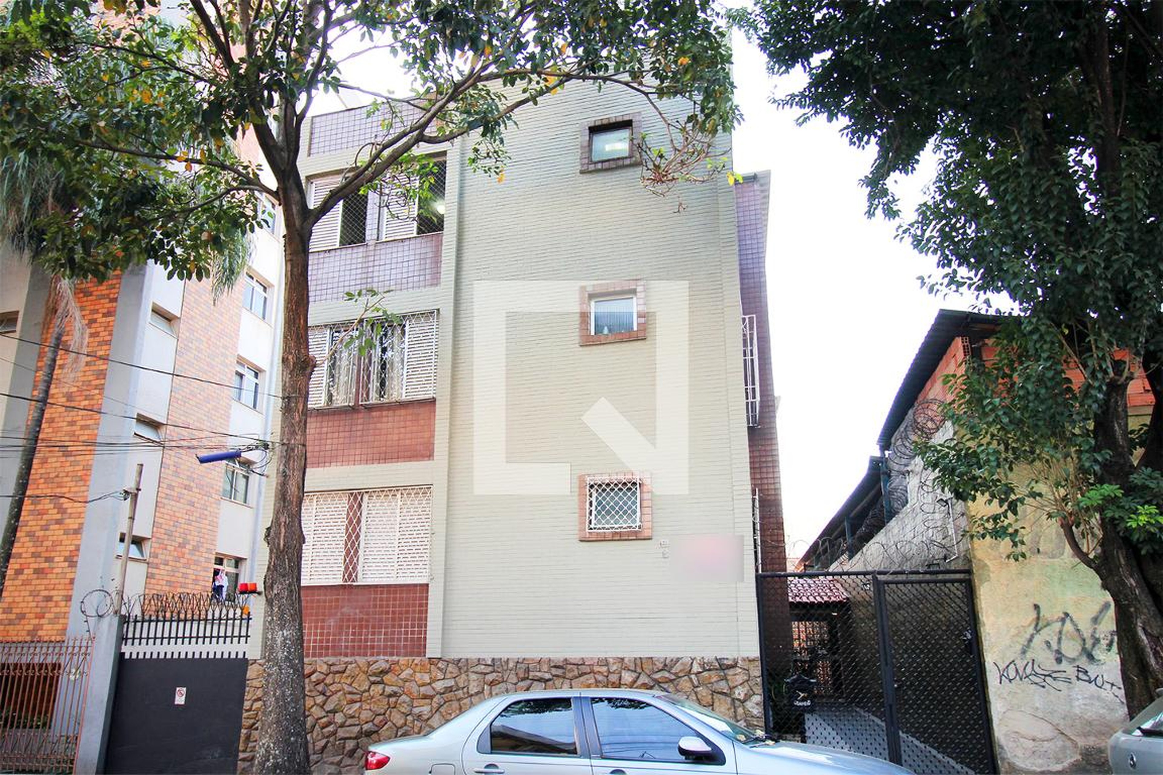 Fachada Condomínio em Rua Capivari, 695