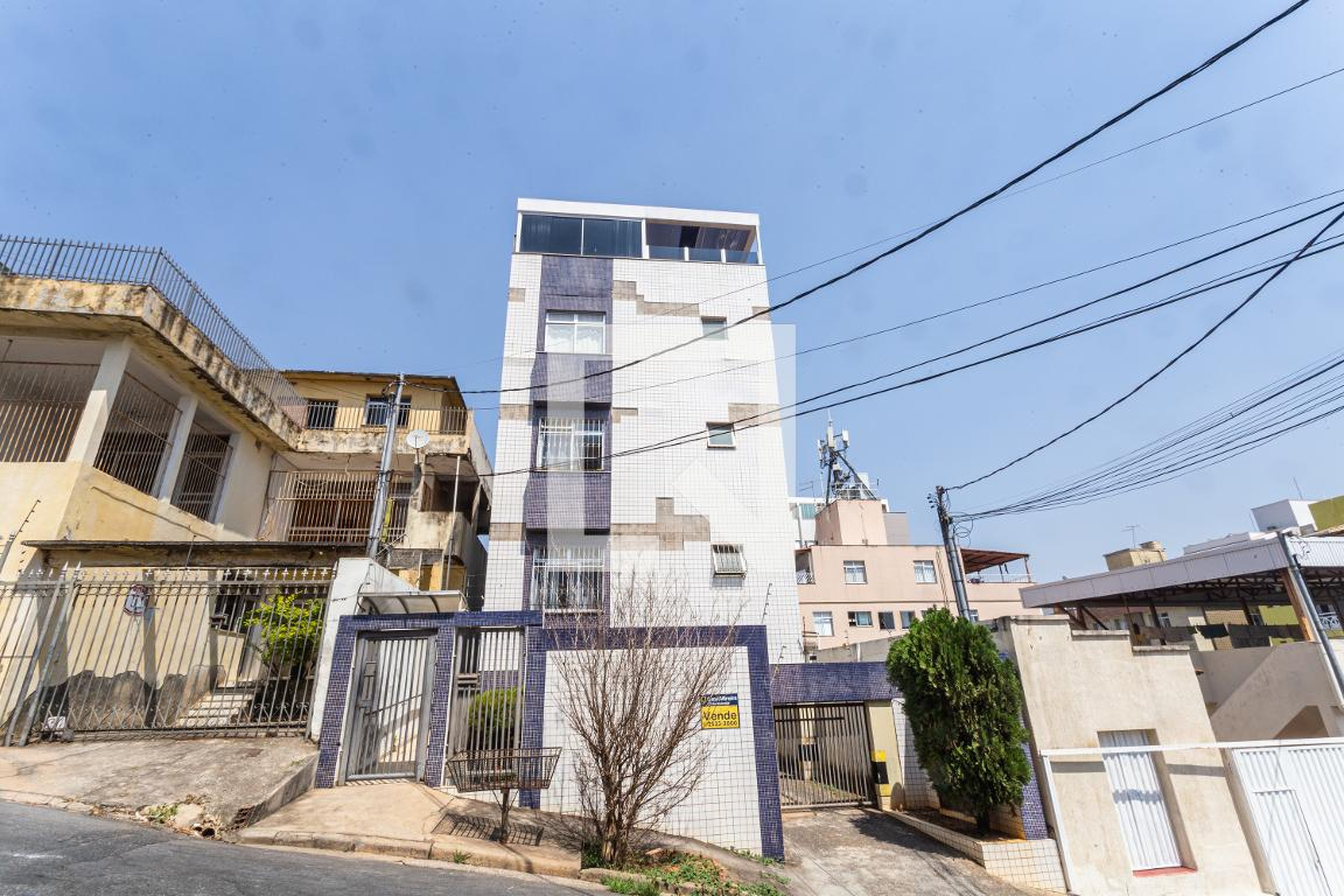 Fachada Condomínio em Rua Ágata, 274