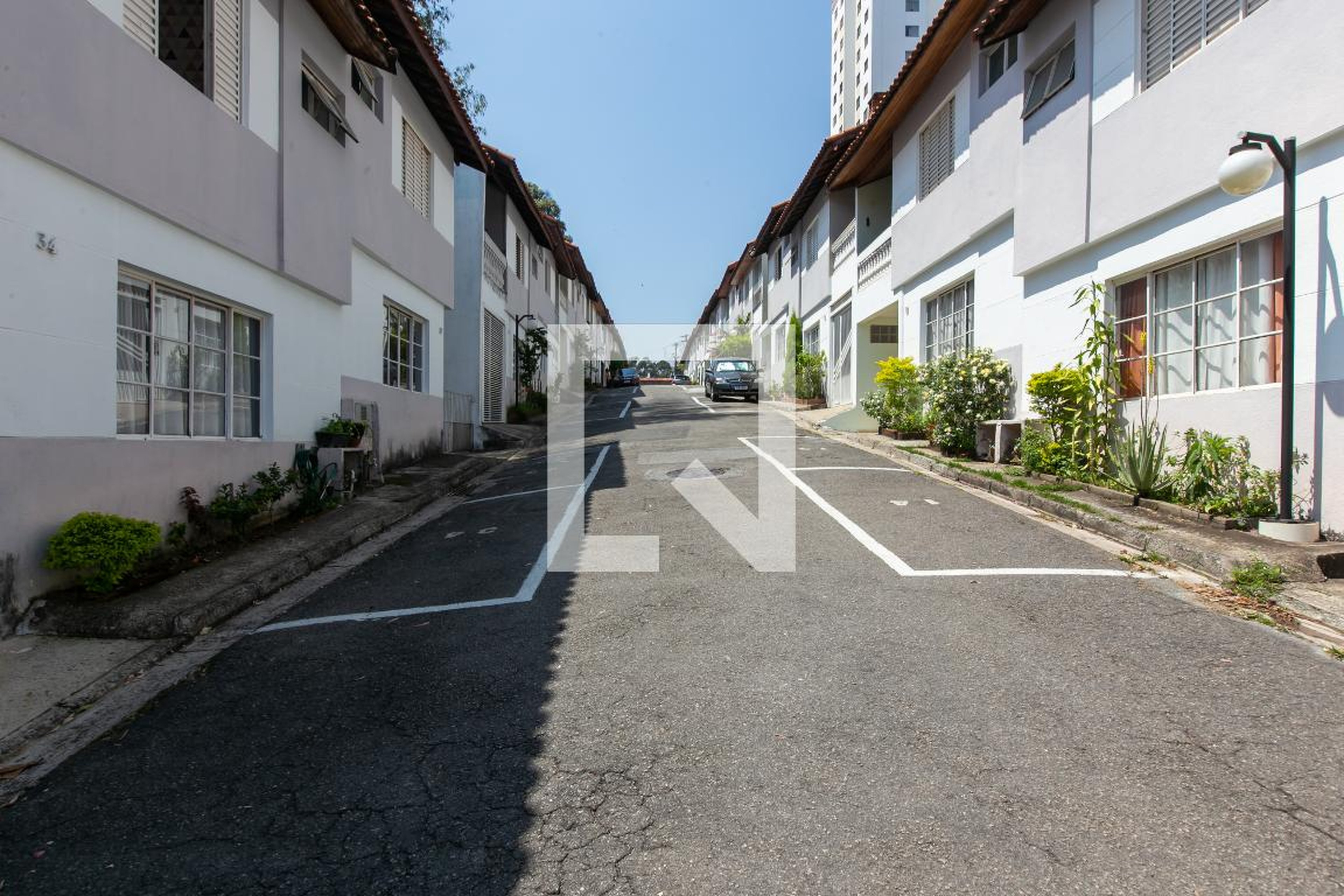 Condomínio - Village