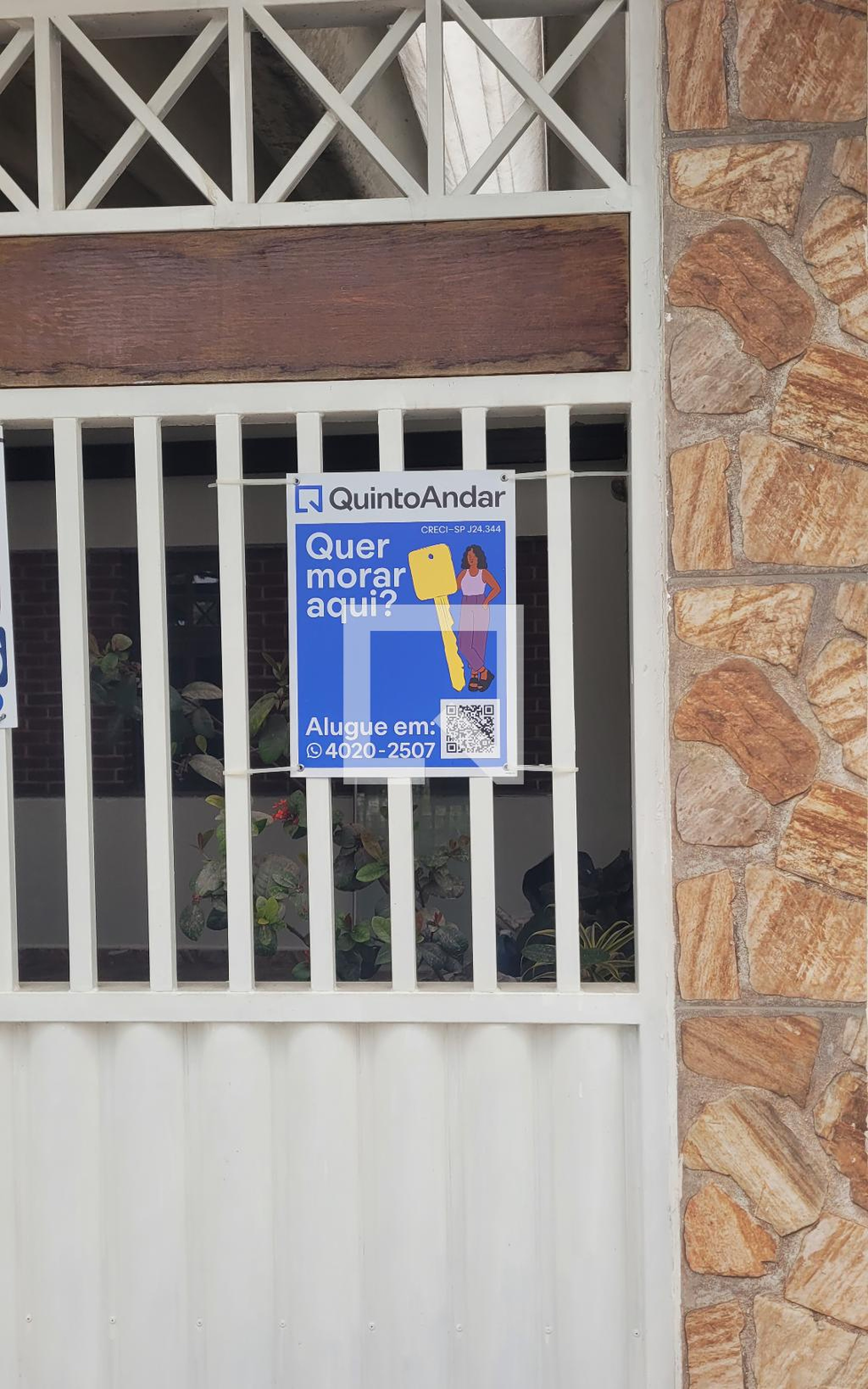 Fachada Condomínio em Rua Casa Branca, 125