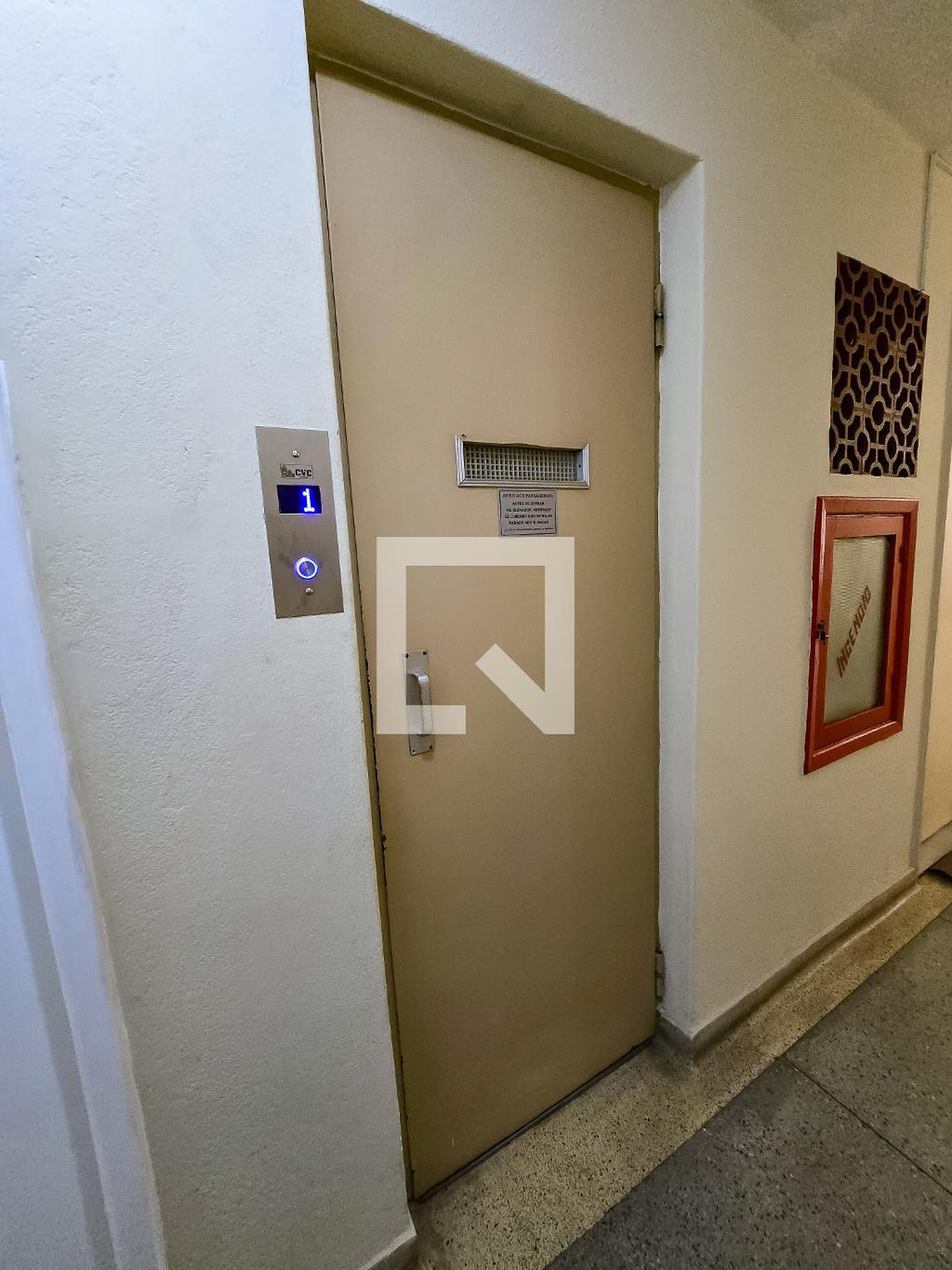 Elevador - Edifício Kenia