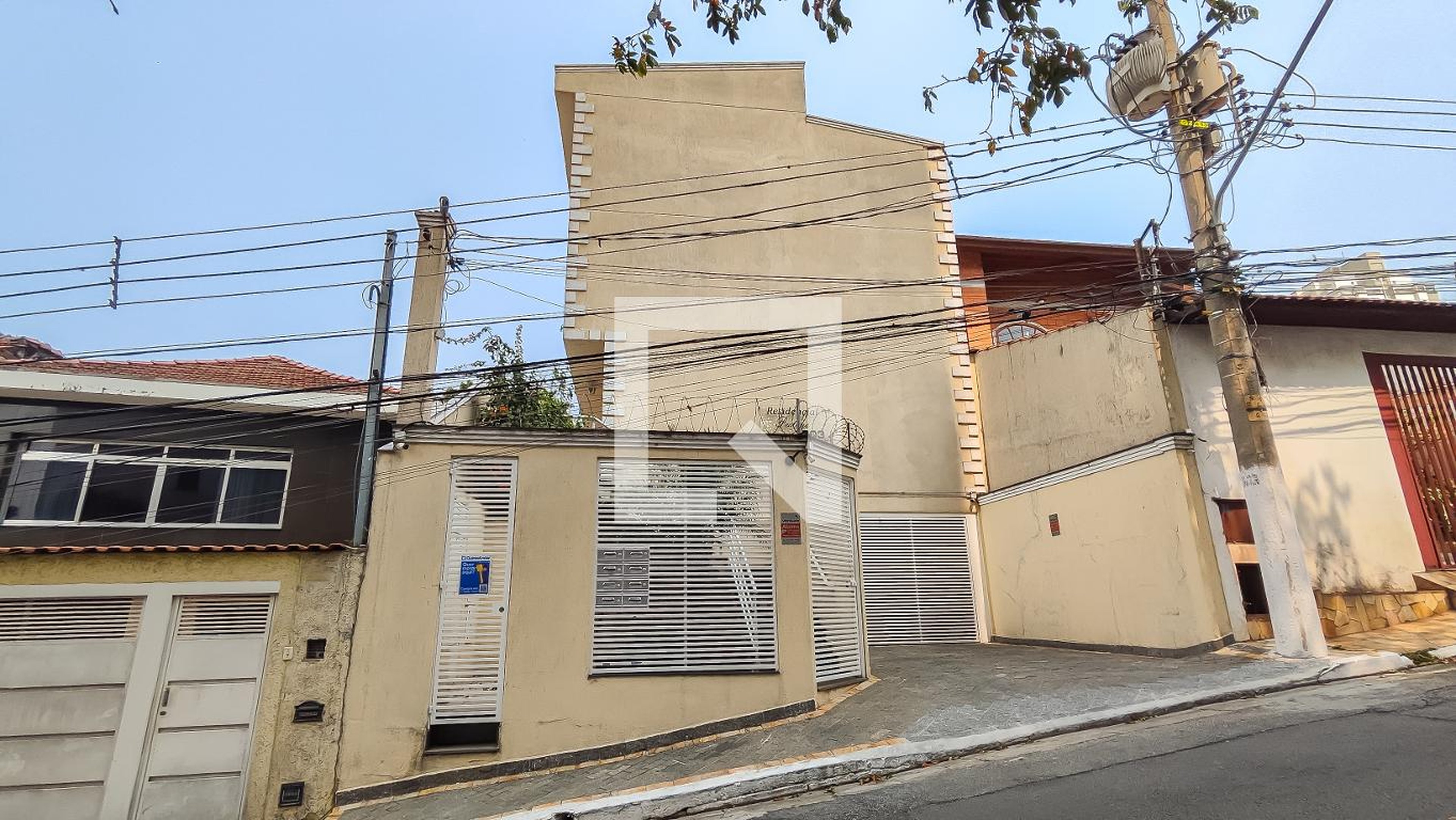 Fachada do Condomínio Condomínio em Rua Pestana, 303