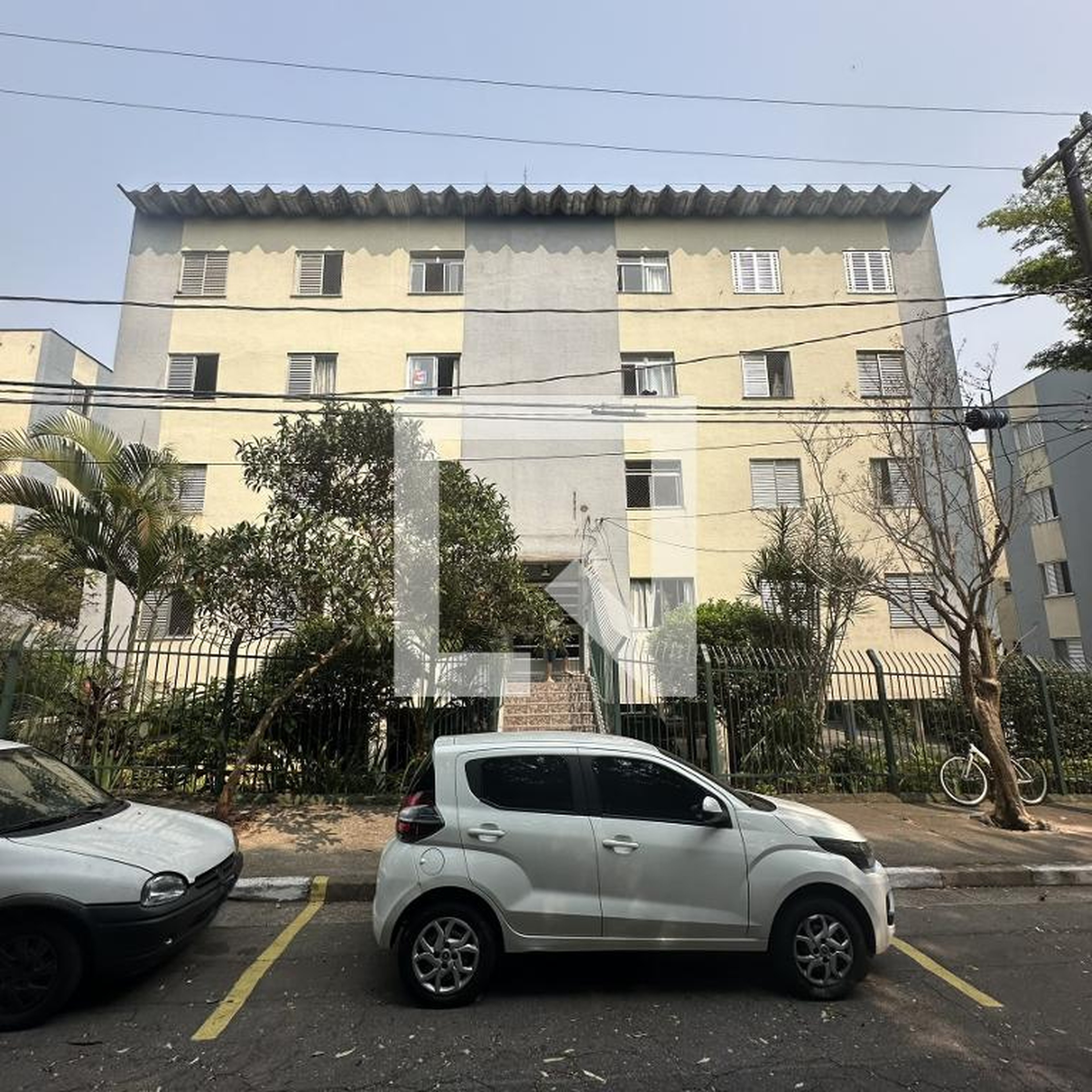 Fachada Condomínio em Rua José Álvares Maciel, 787