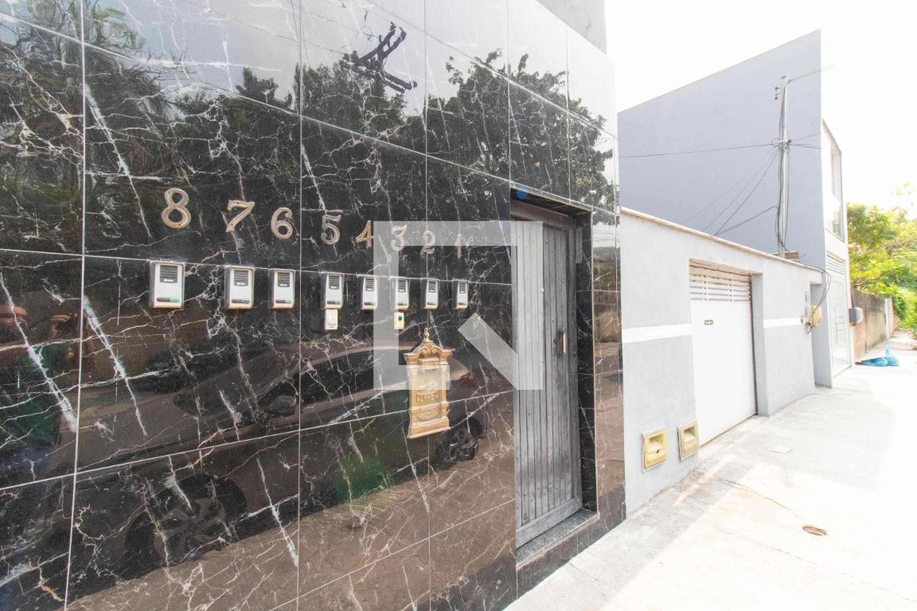 Fachada Condomínio em Avenida Professora Romanda Gonçalves, 53