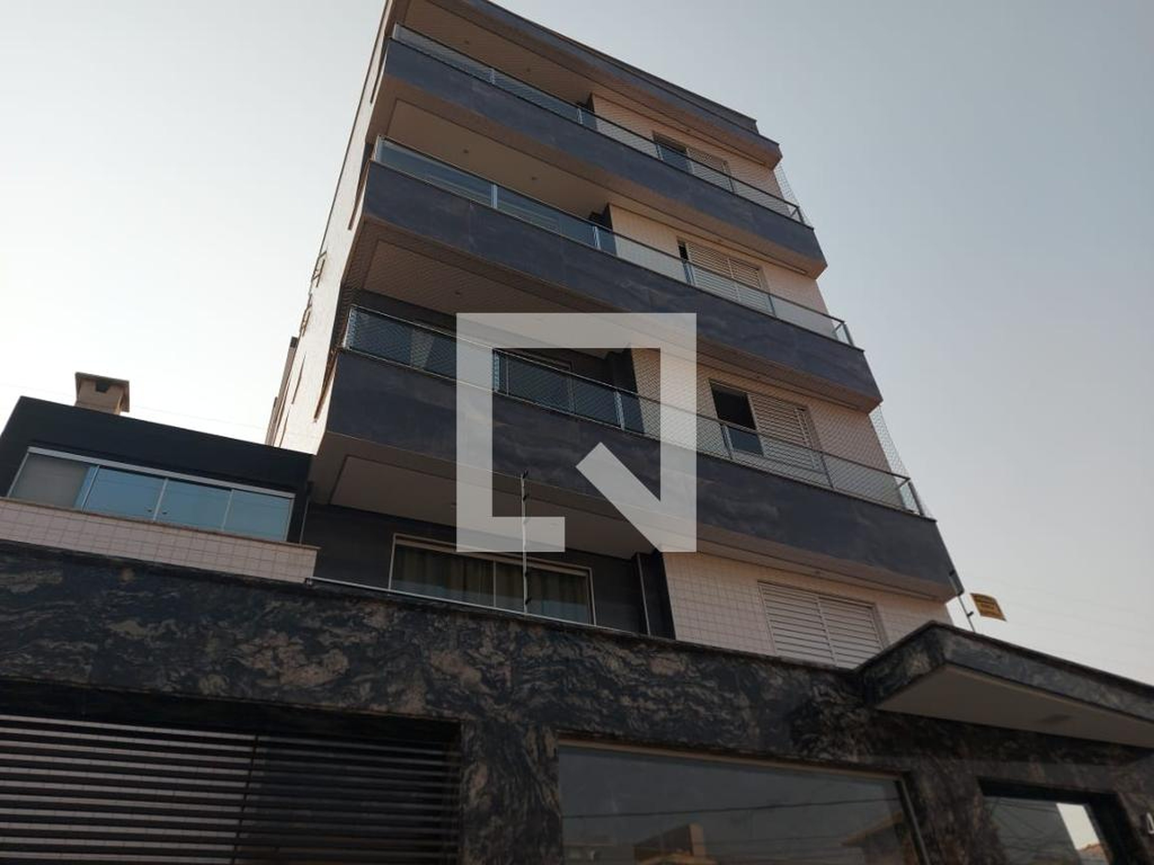 Fachada Condomínio em Rua Igaraçu, 405