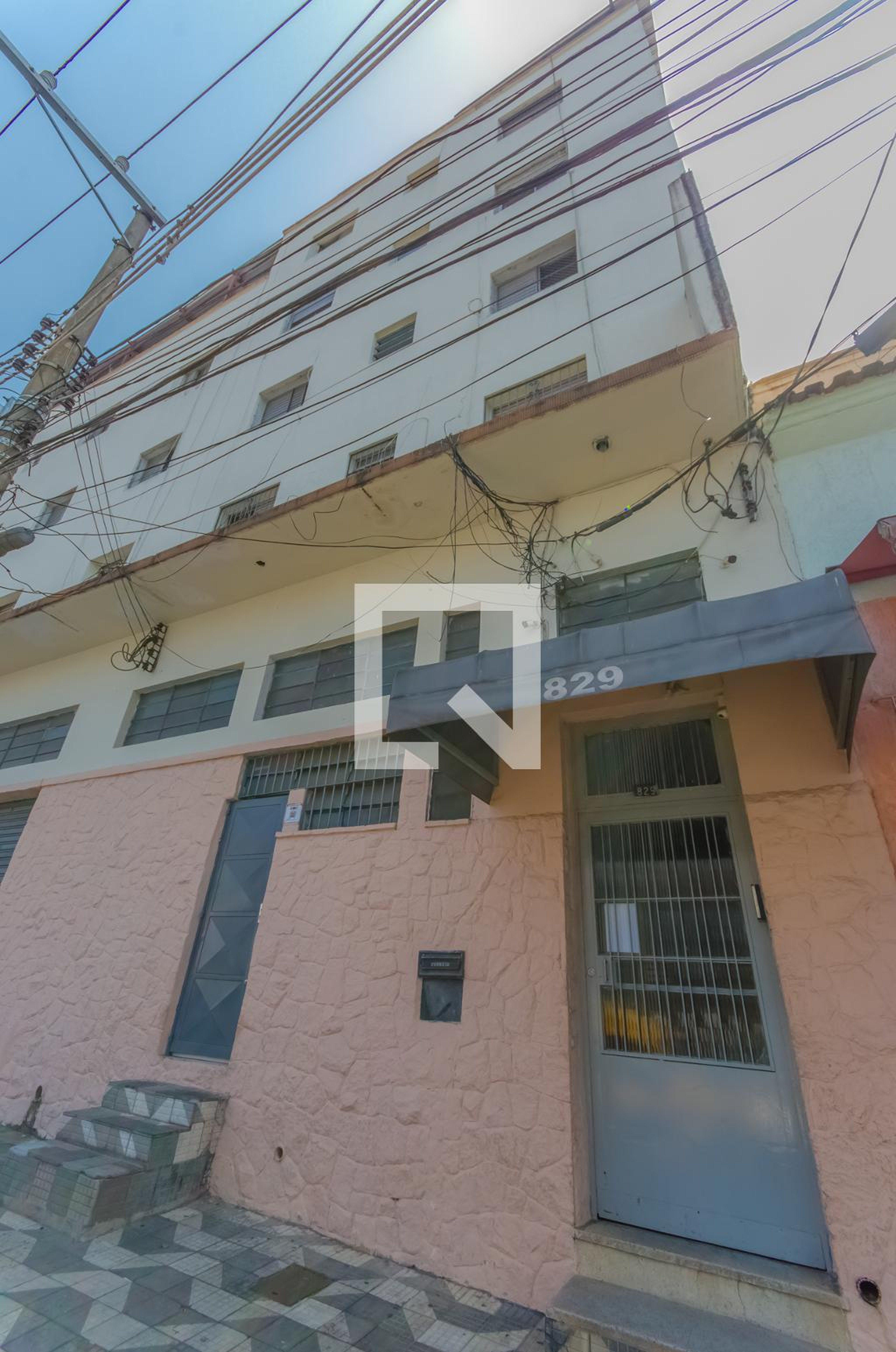 Fachada Condomínio em Rua dos Sorocabanos, 829