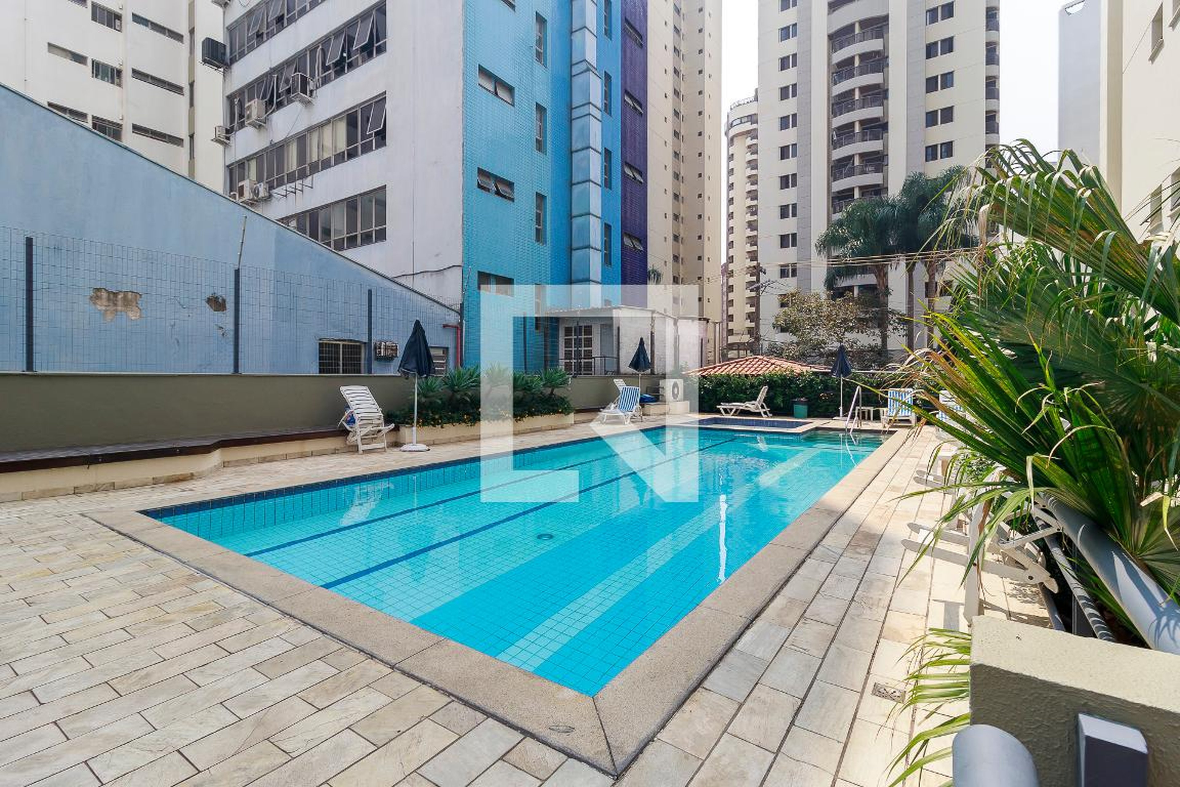 Piscina - Edifício Nova York