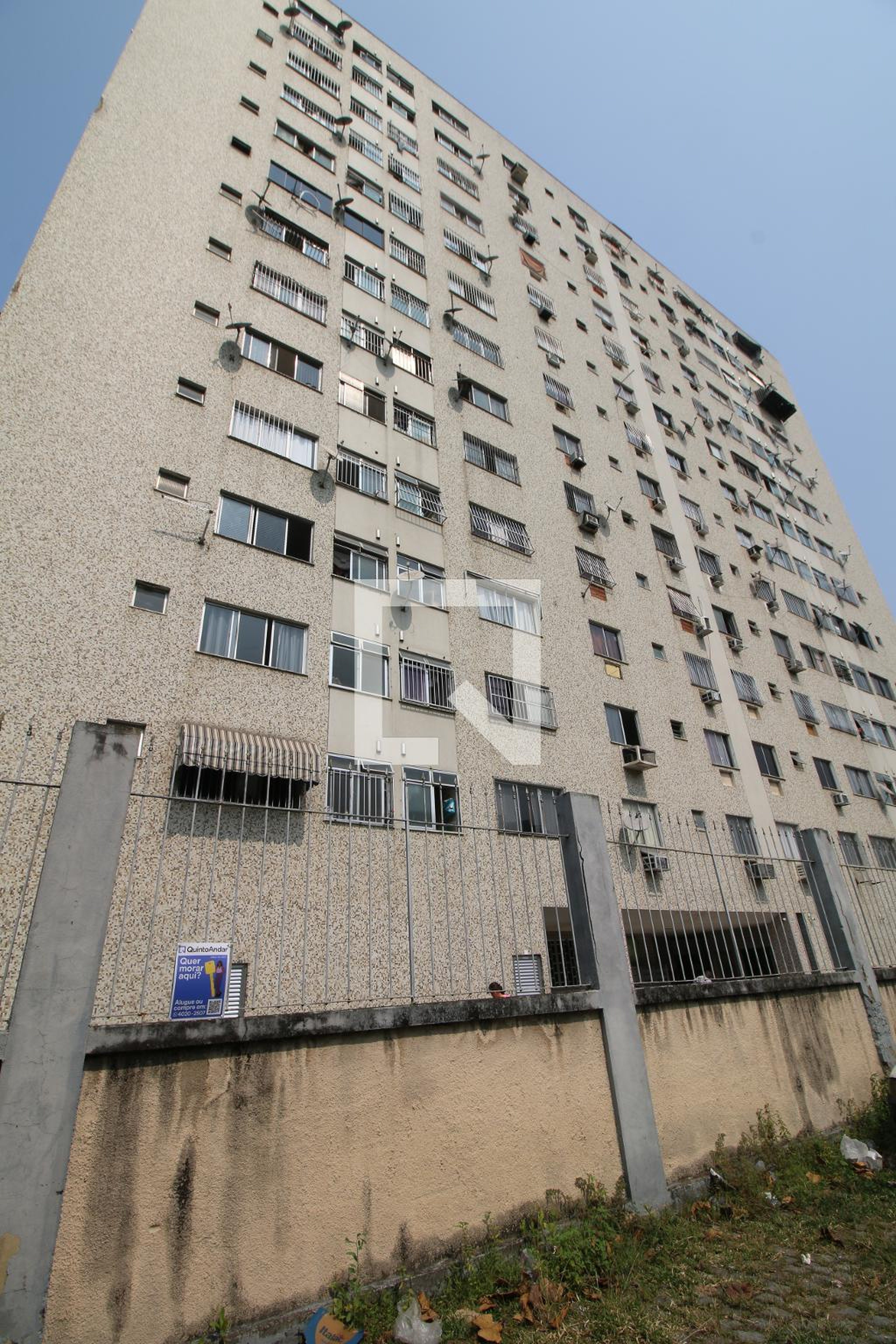 Fachada Condomínio em Rua Paranapanema, 315