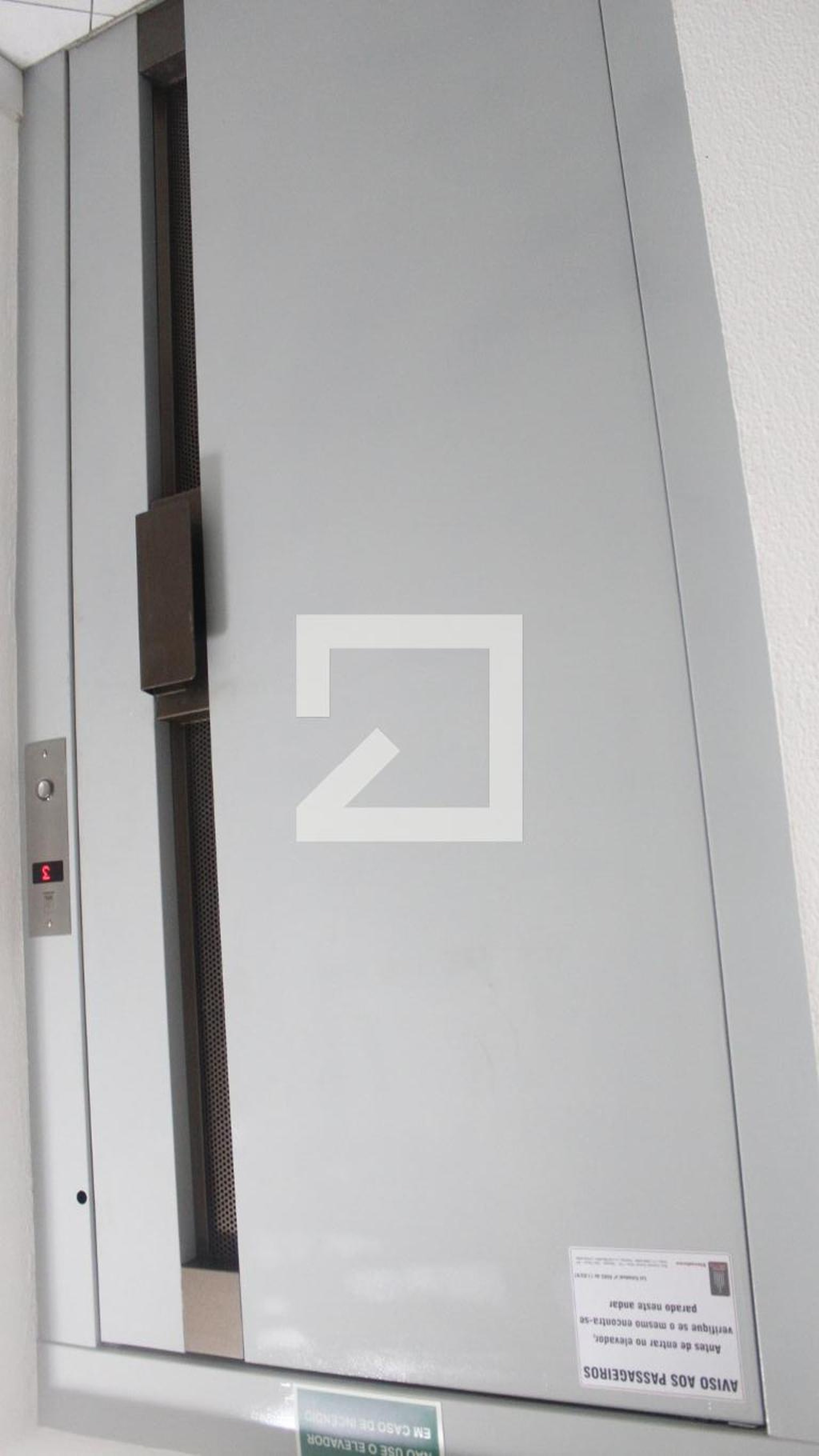 Elevador - Edifício Berkeley