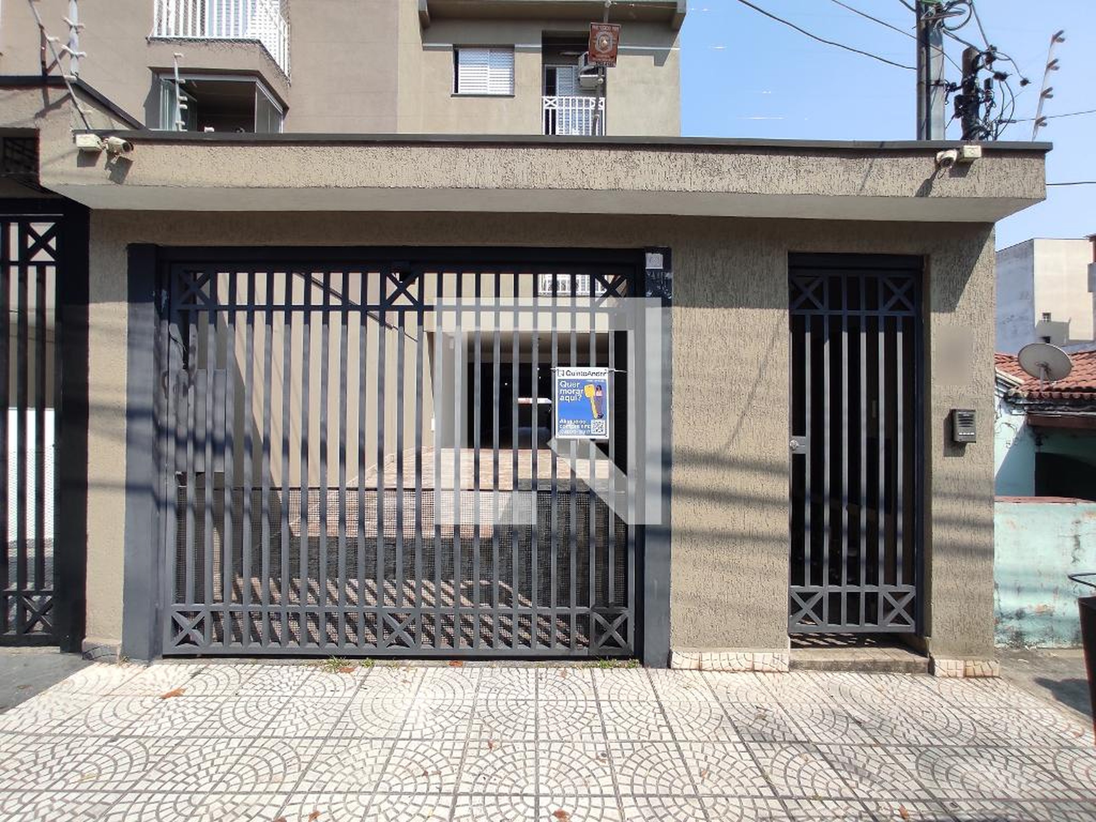 Fachada Condomínio em Rua Assunção, 49