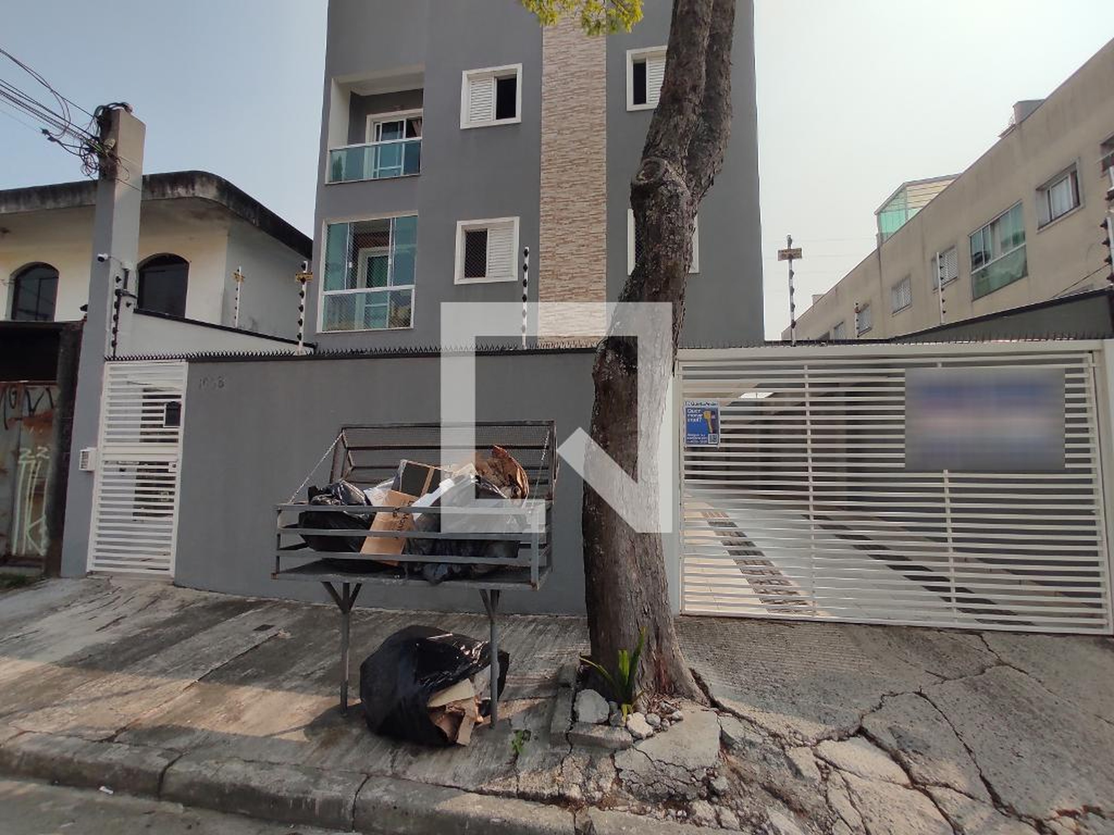 Fachada Condomínio em Rua Atabasca, 7