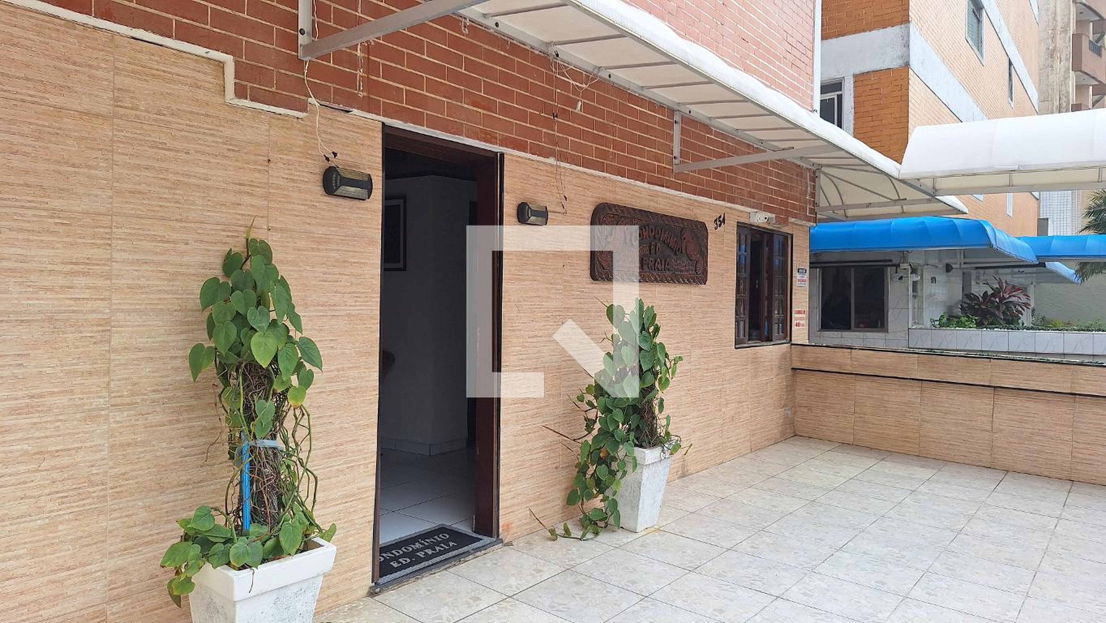 Entrada - Edifício Praia