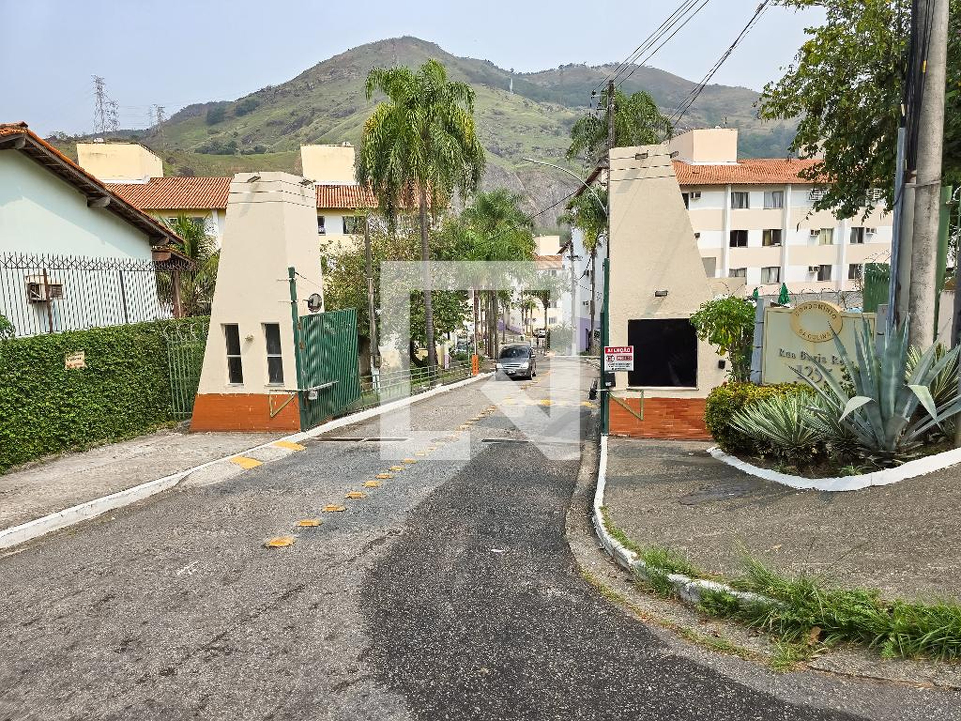 Fachada do Condomínio Condomínio em Rua Borja Reis, 255