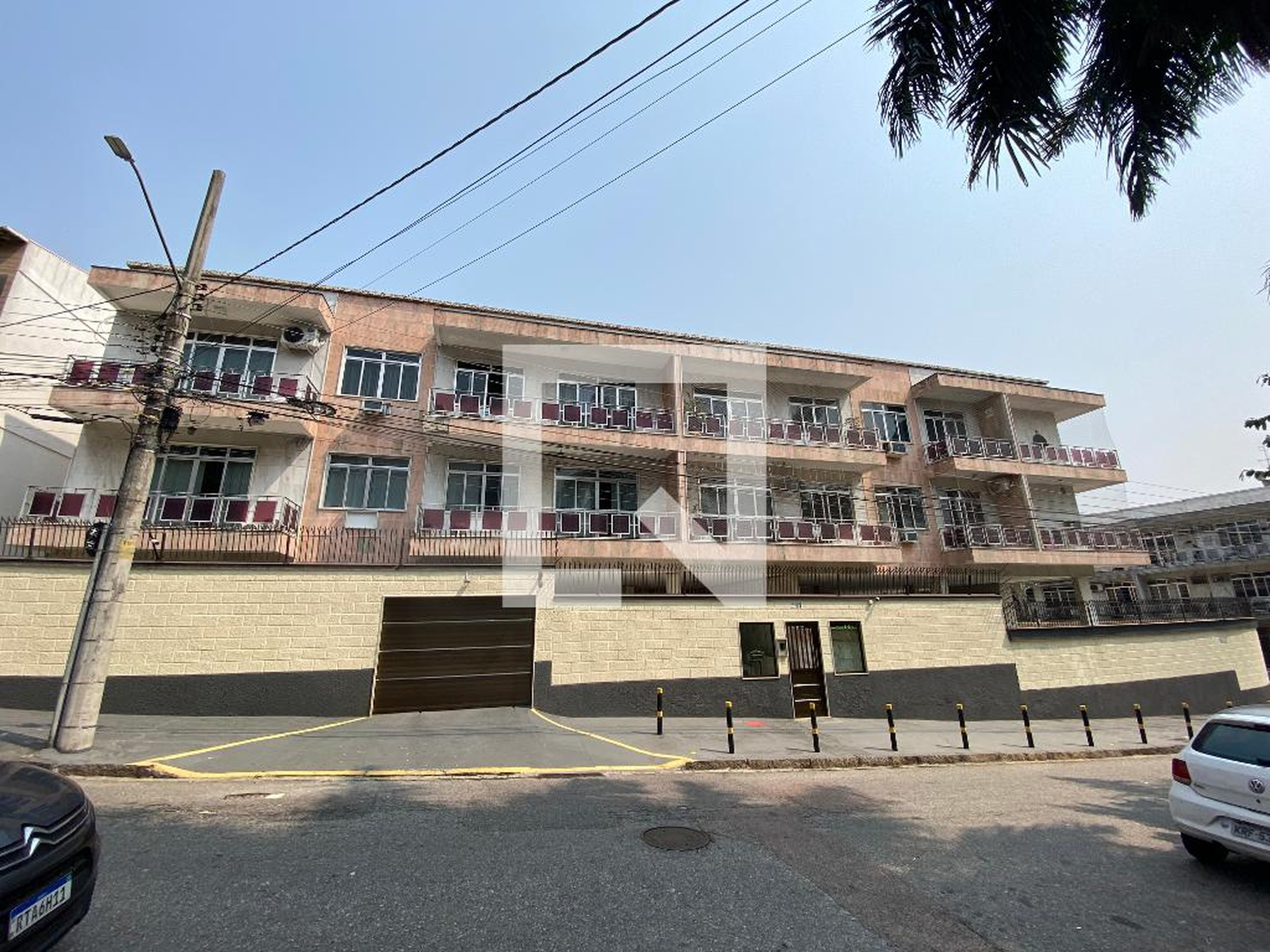 Fachada Condomínio em Rua Aylton Vasconcelos, 291