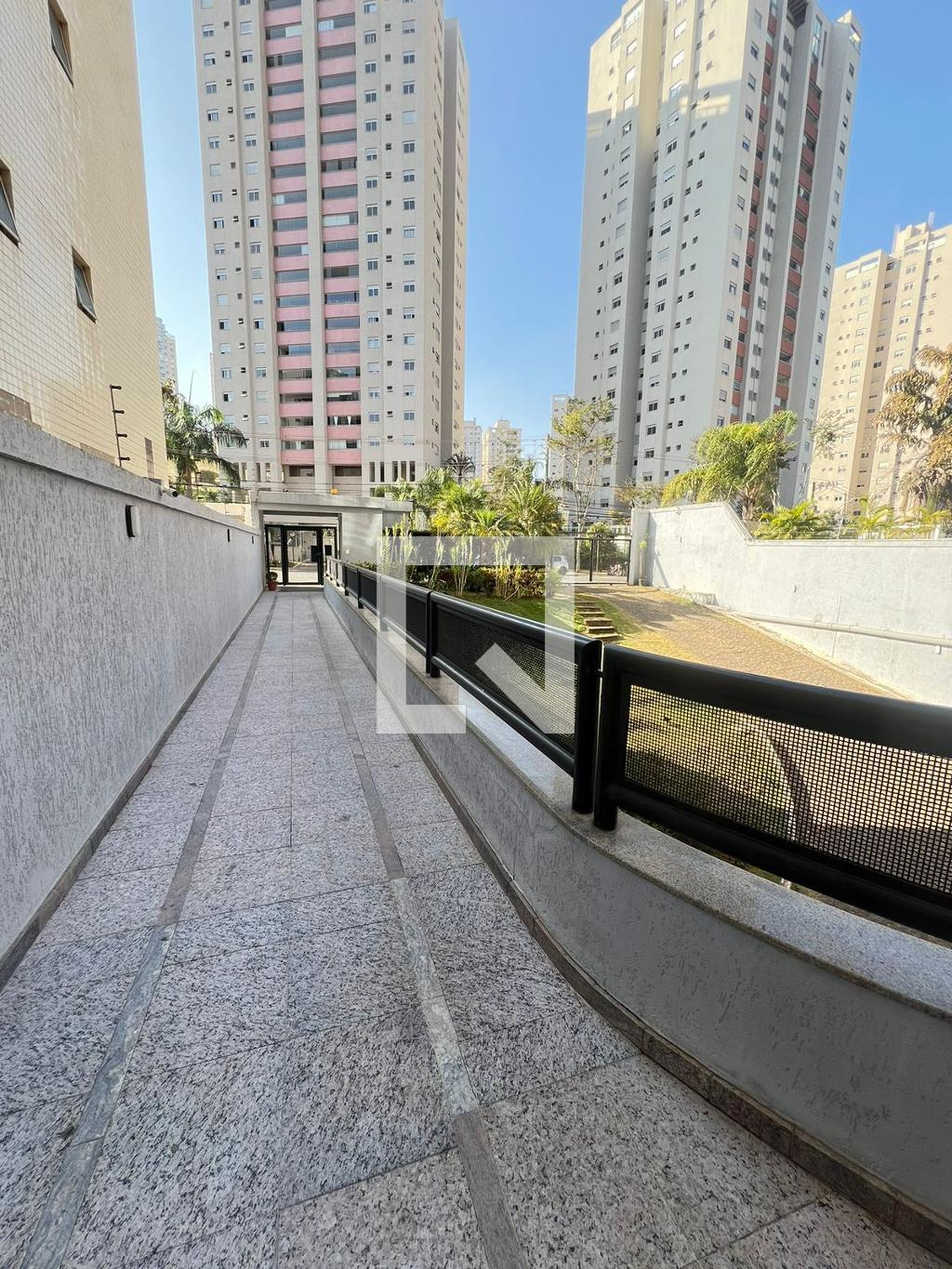 Entrada - Edifício Mata do Jambrero