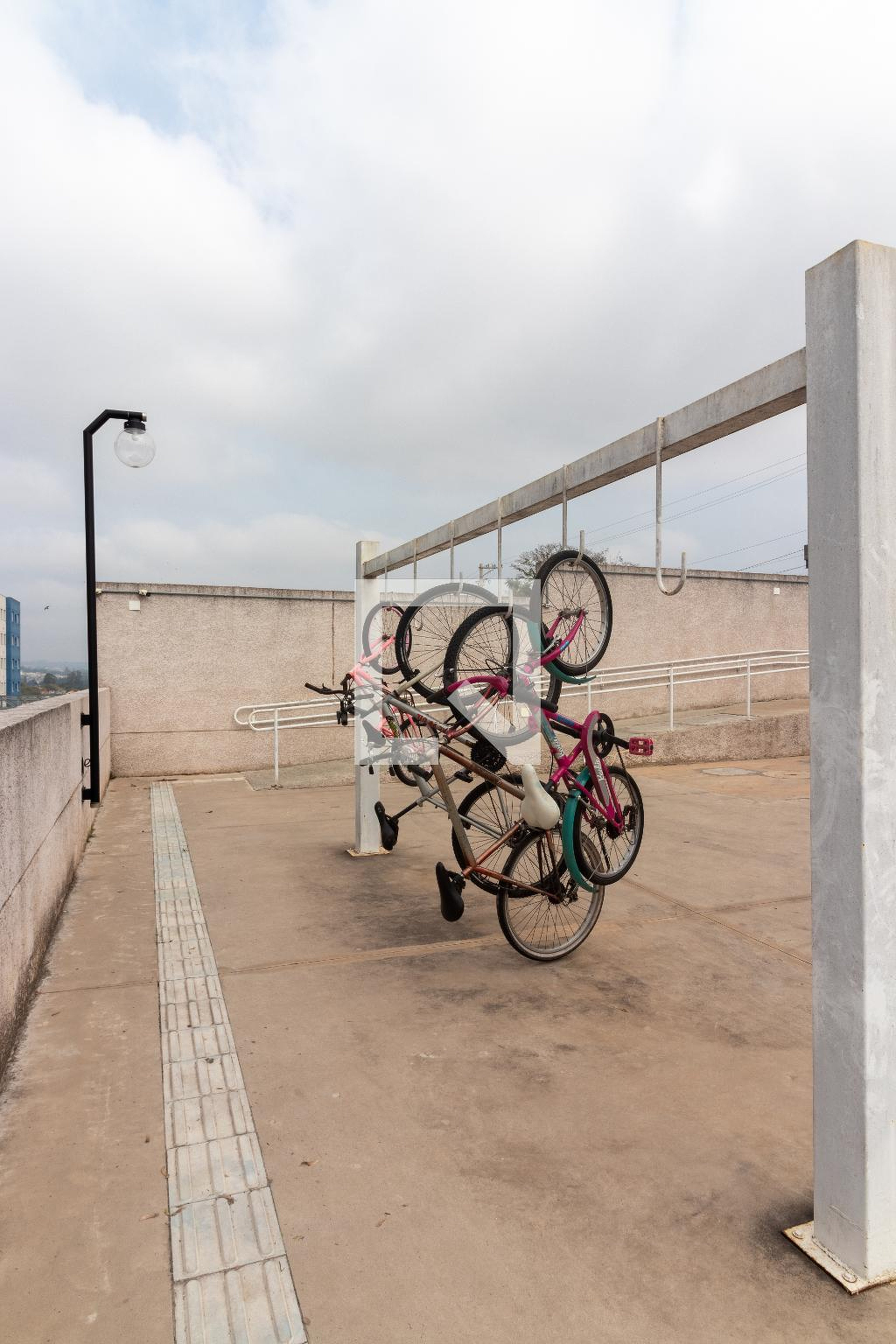 Bicicletário - Residencial New Life Granja Viana