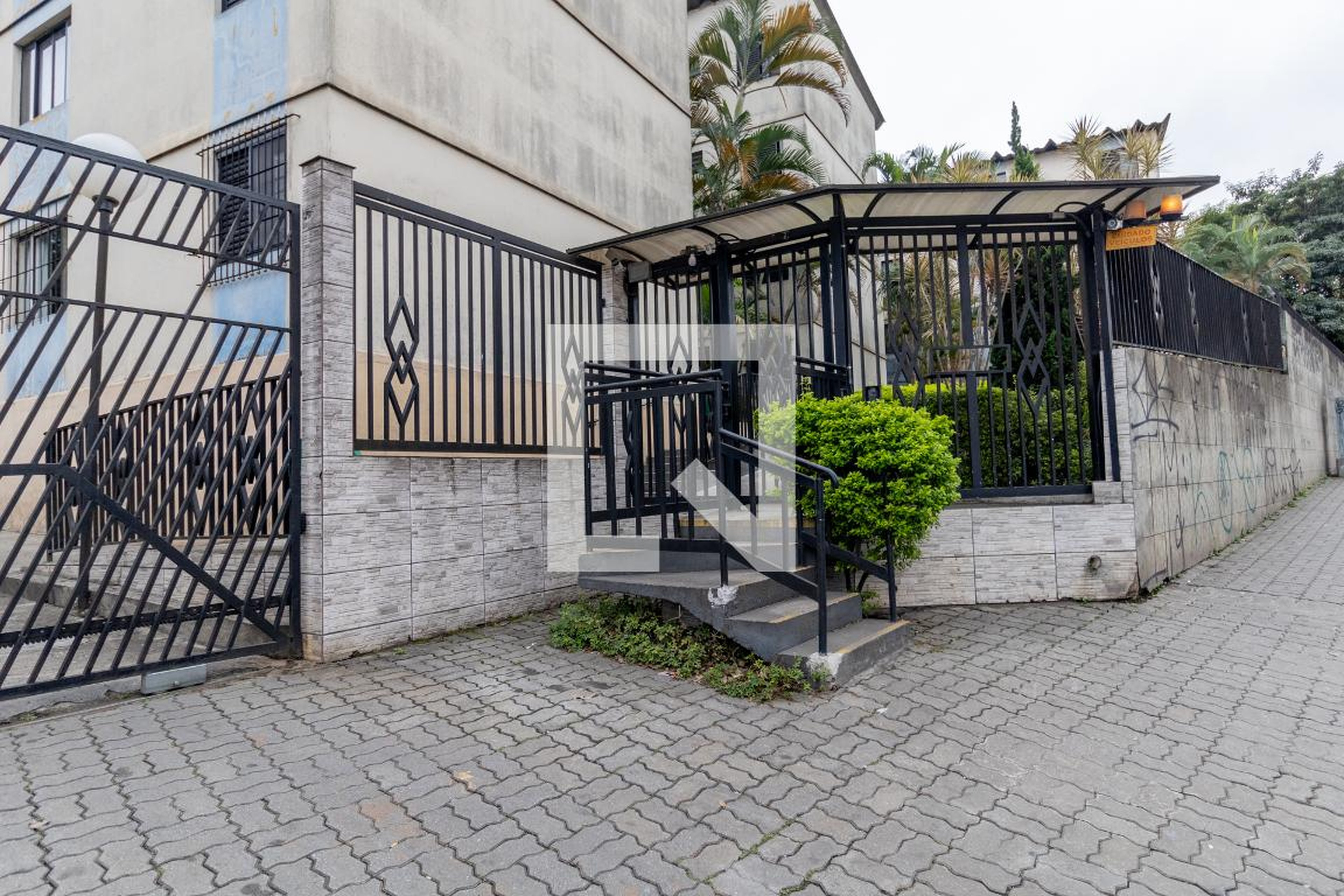 Fachada Condomínio Los Alamos