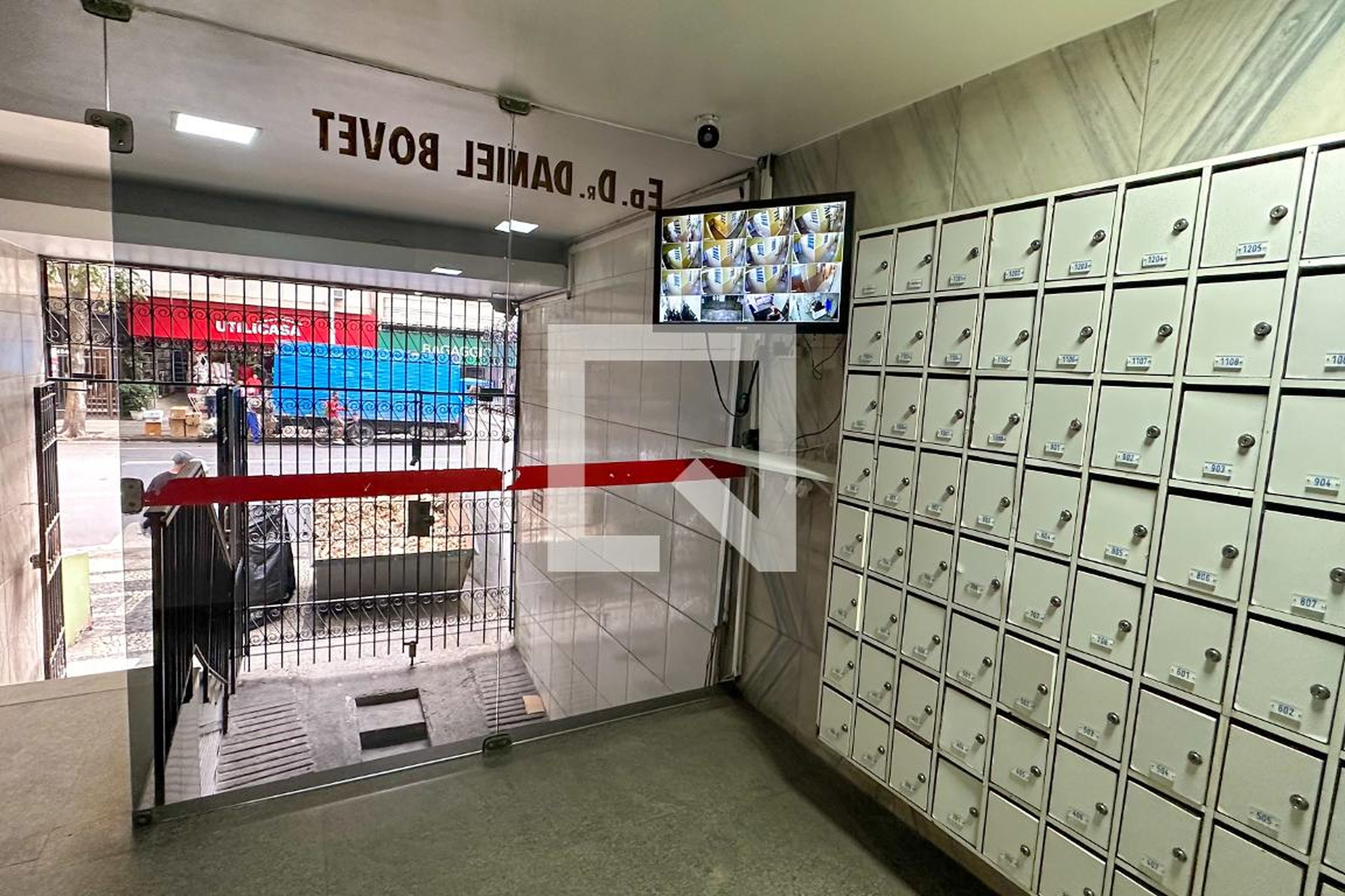 Entrada - Edifício da Niel Bovet