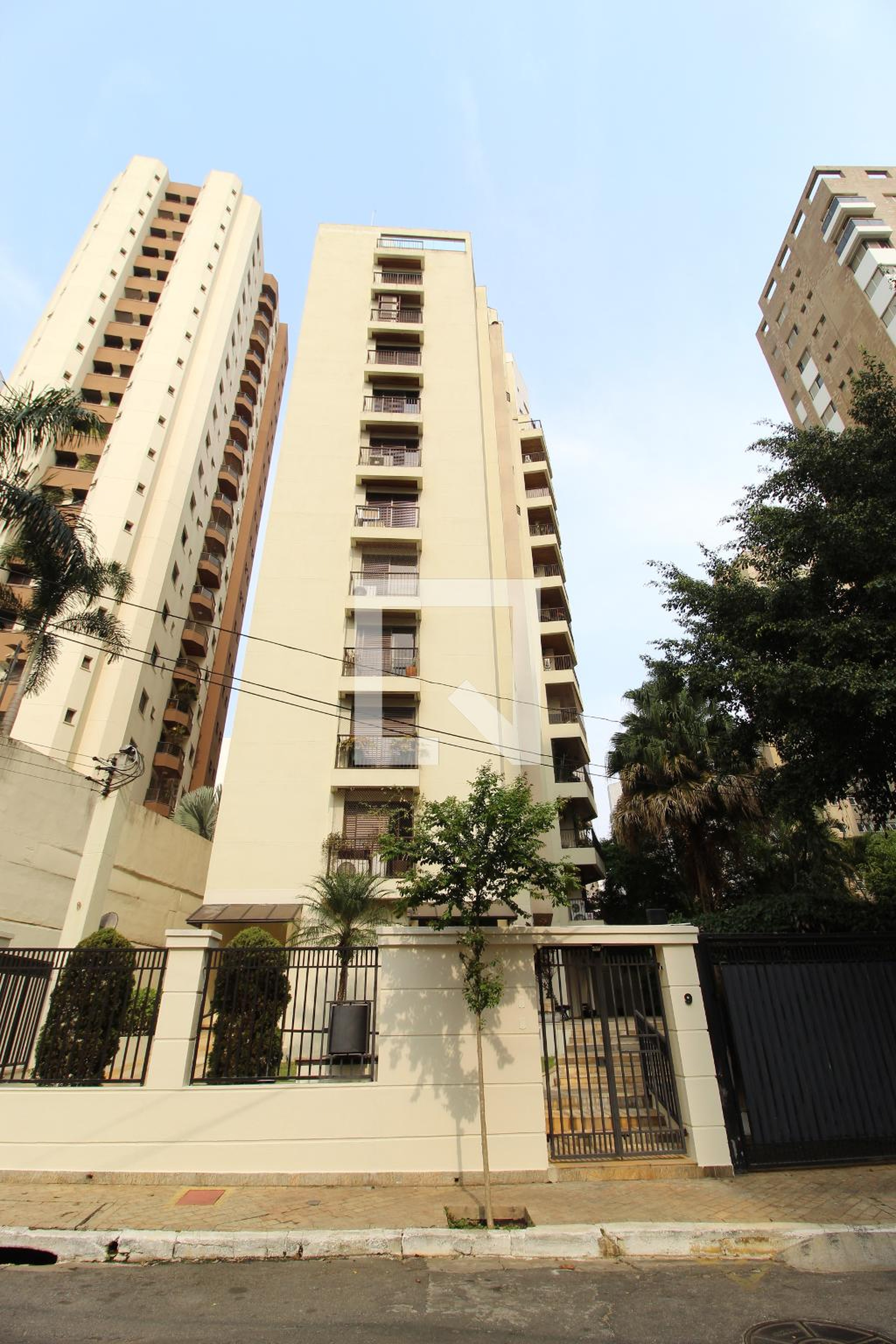 Fachada do Prédio Condomínio Monte Carlo