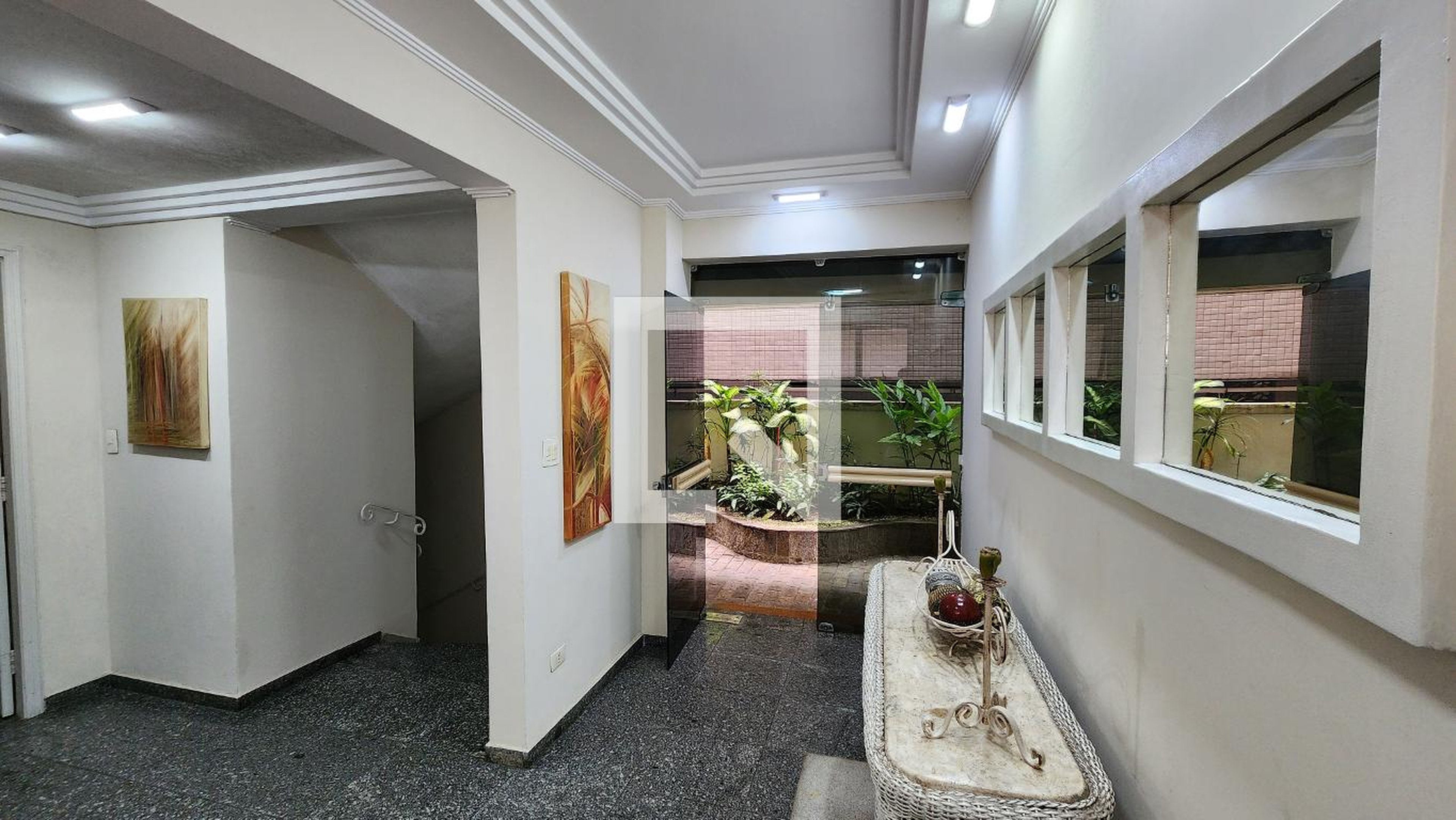 Hall de entrada - Ed. Anhangá