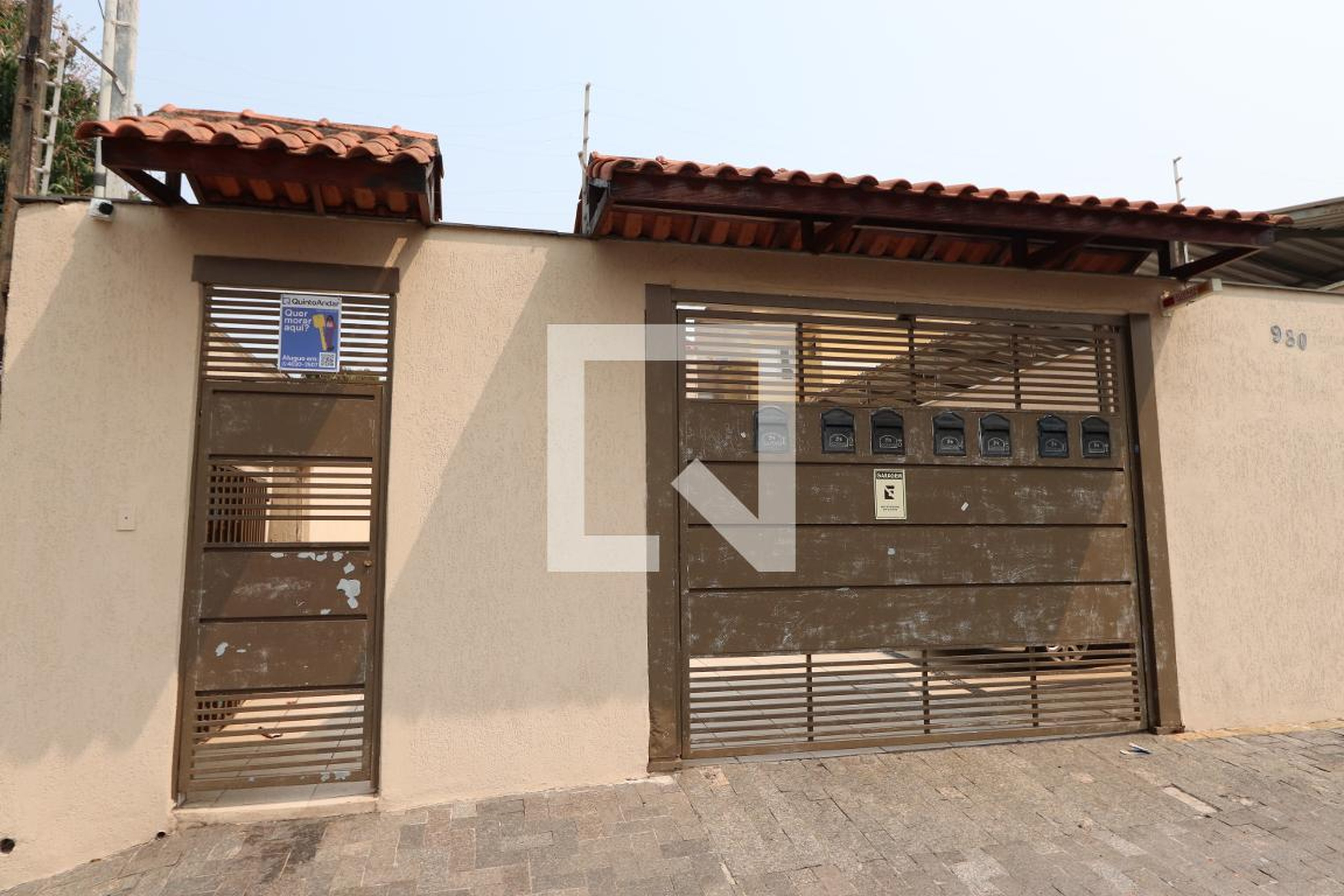 Fachada do condomínio Condomínio em Rua Alto Belo, 980