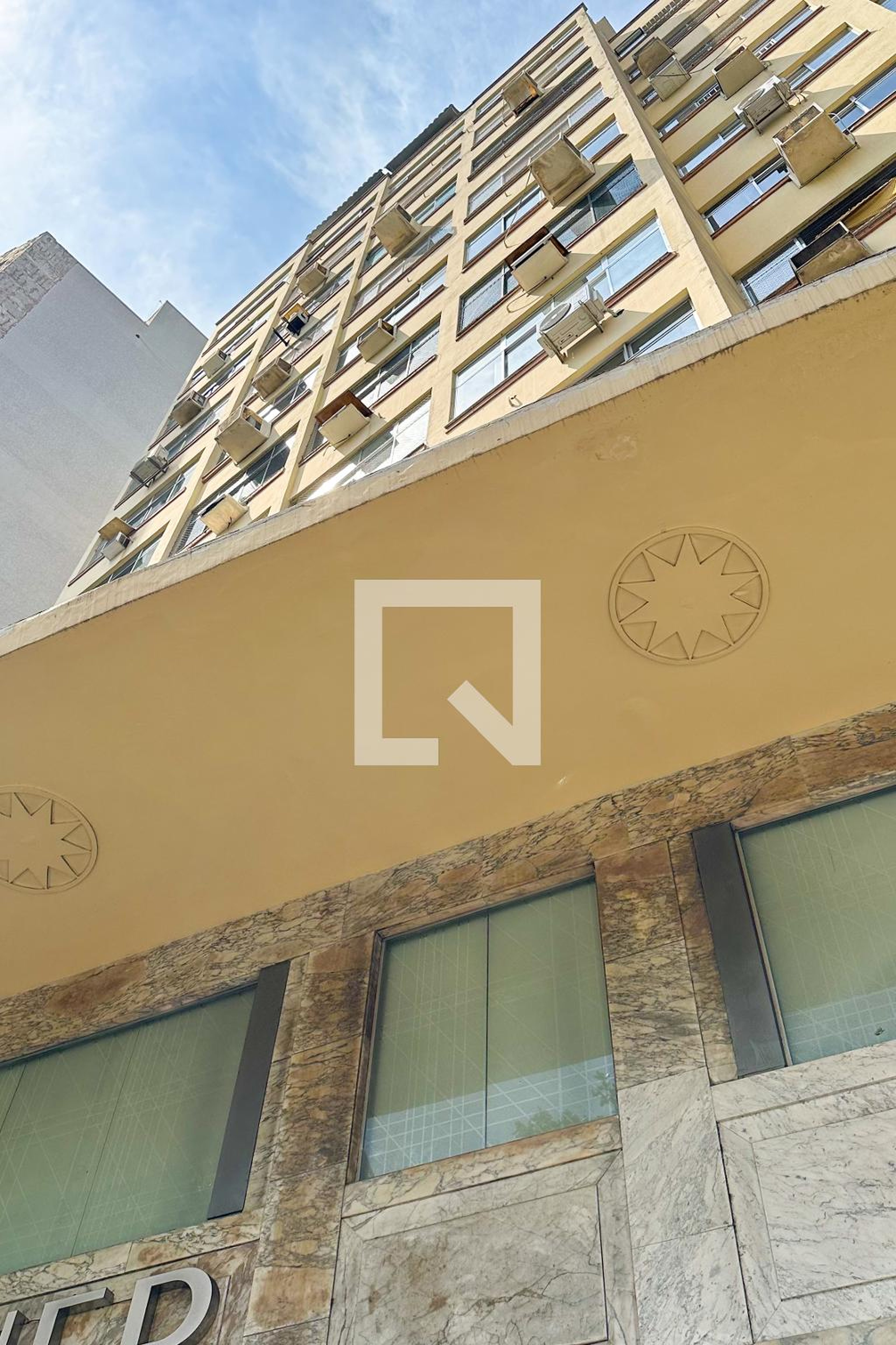 Fachada Edifício Castel Nuovo